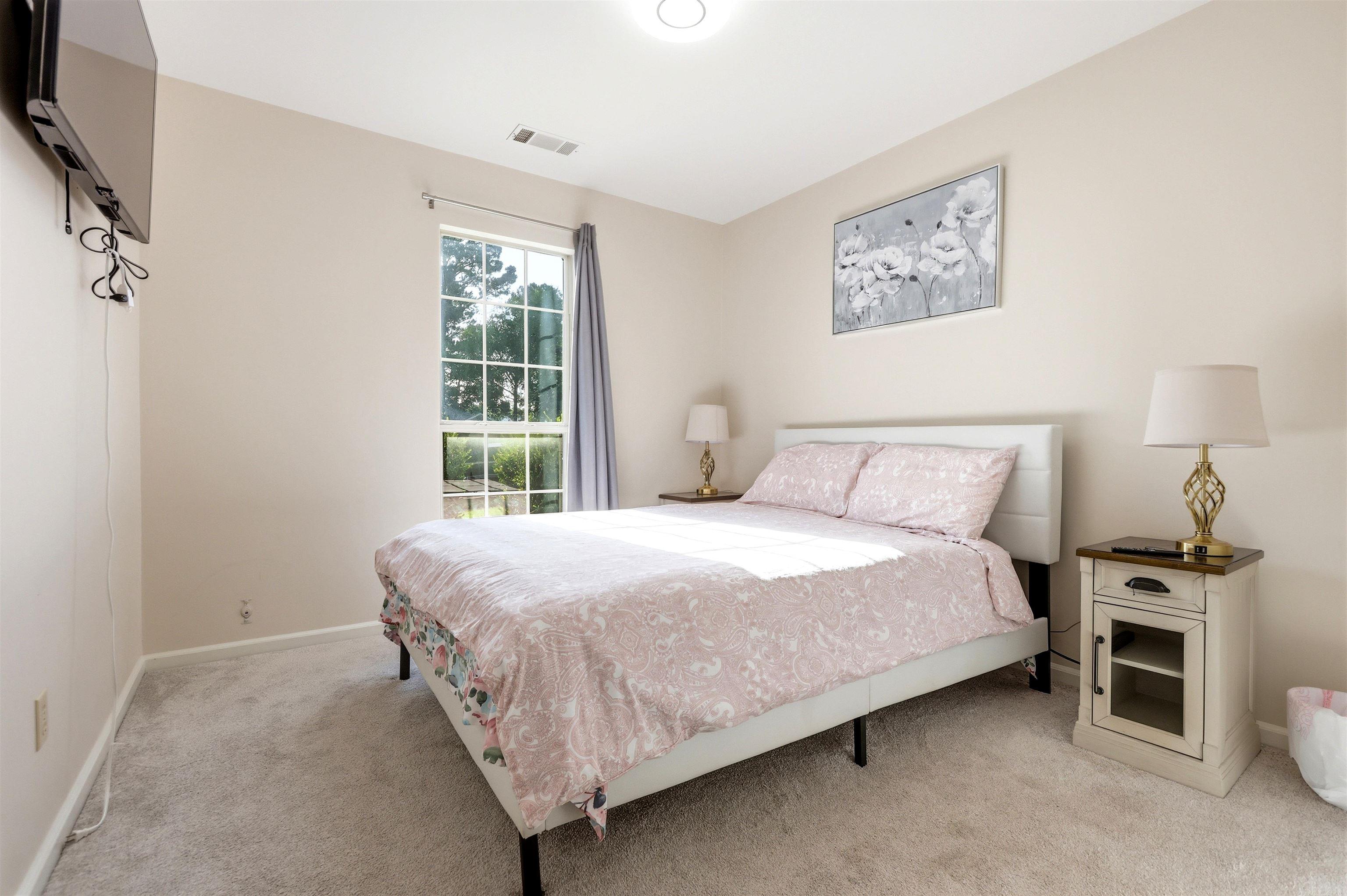 NORTHRIDGE - Residential