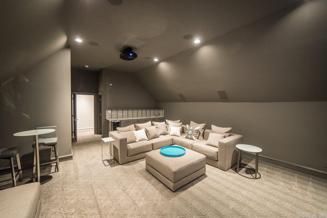 HICKORY CREEK - Residential