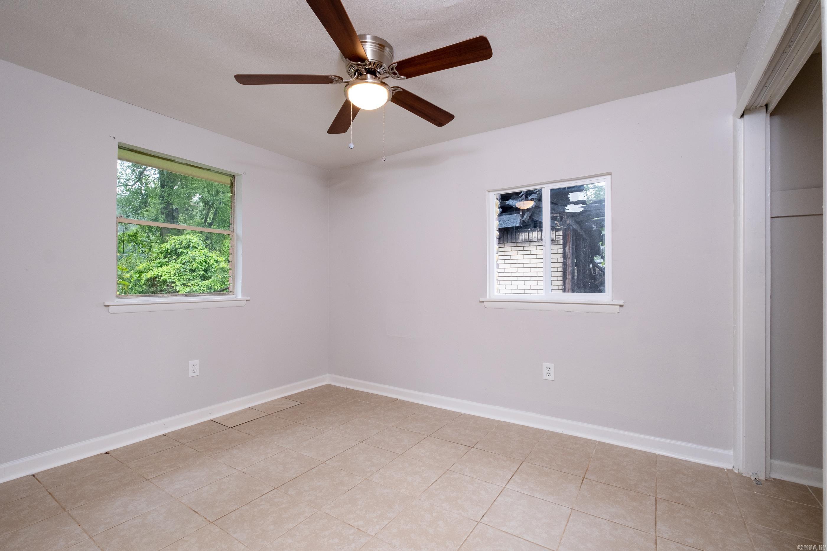 BARROW JOHN - Residential