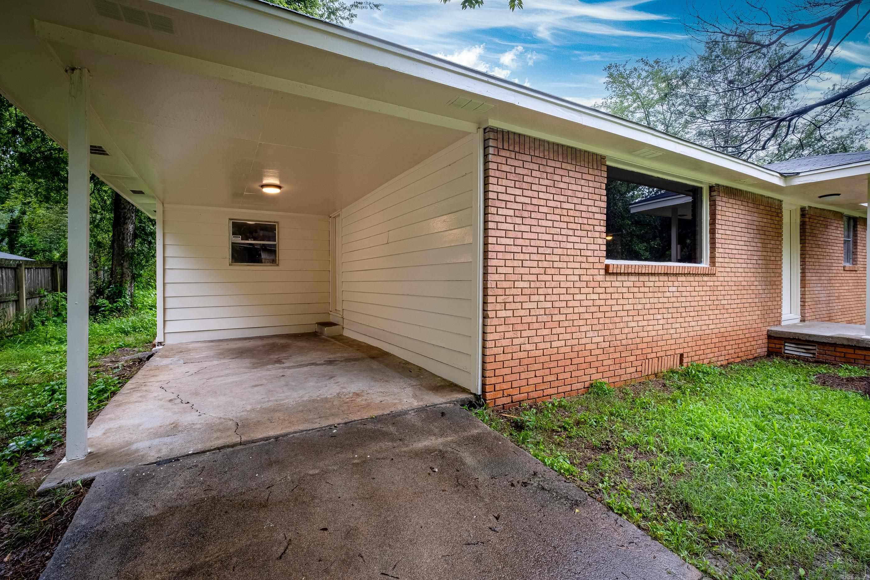 BARROW JOHN - Residential