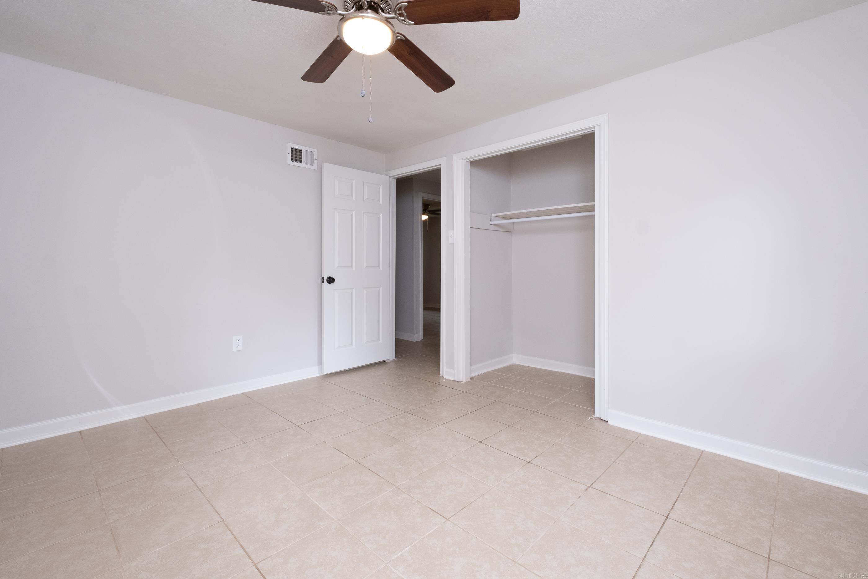 BARROW JOHN - Residential