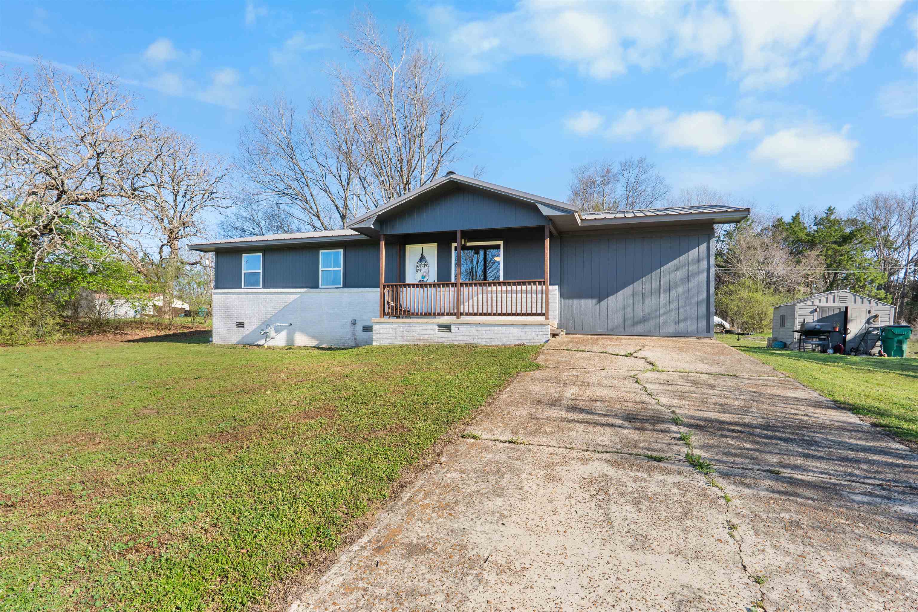 Completely remodeled and move-in ready, this beautiful 3-bedroom, 2-bath home offers modern updates with a functional layout! The living area features a gas fireplace with an attached kitchen/dining area. Just off the living area, you’ll find a bonus room that can serve as a den, home office, or even a 4th bedroom, complete with its own attached bathroom and laundry area. Great home close to all local amenities and downtown Calico Rock