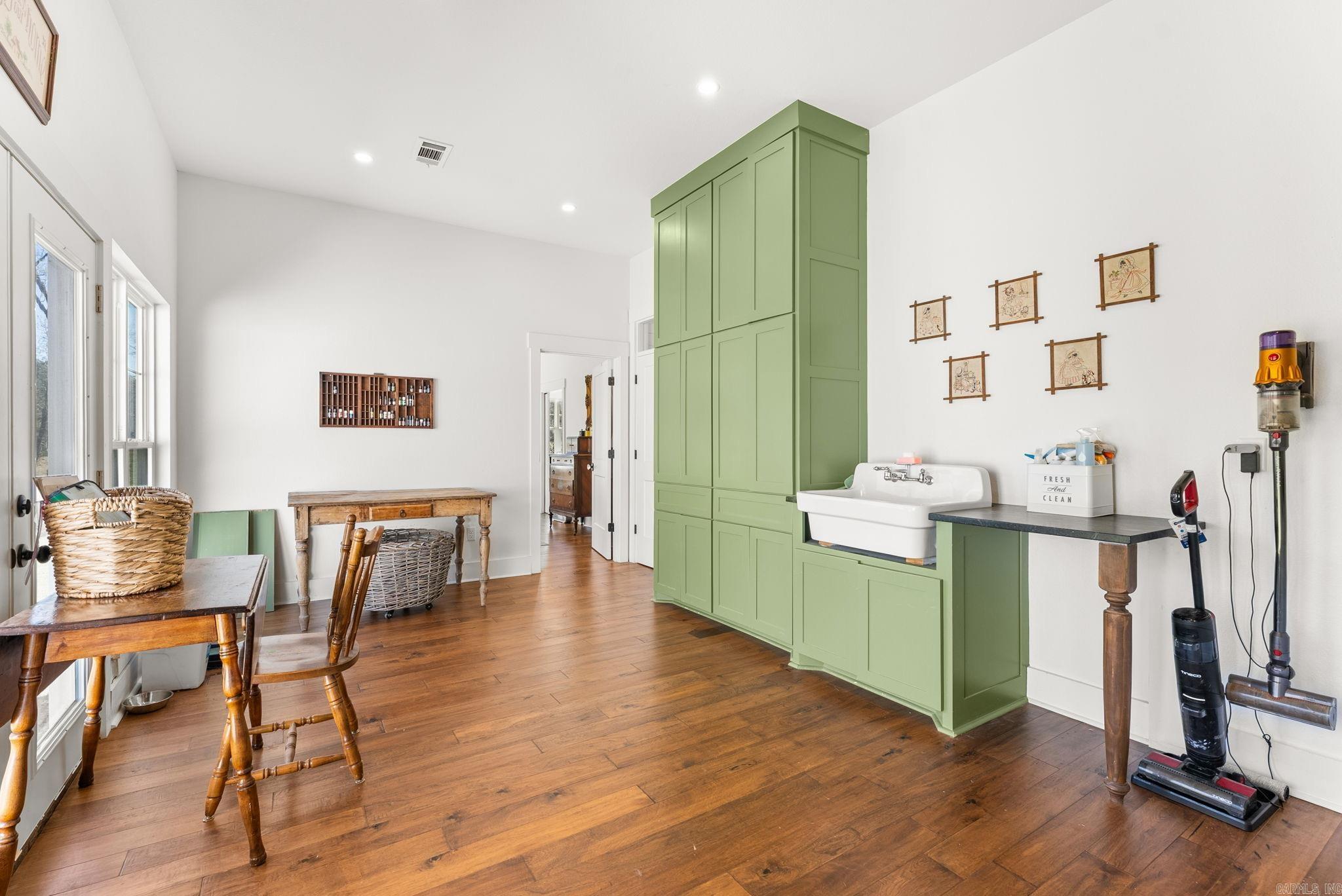 Mayflower - Residential