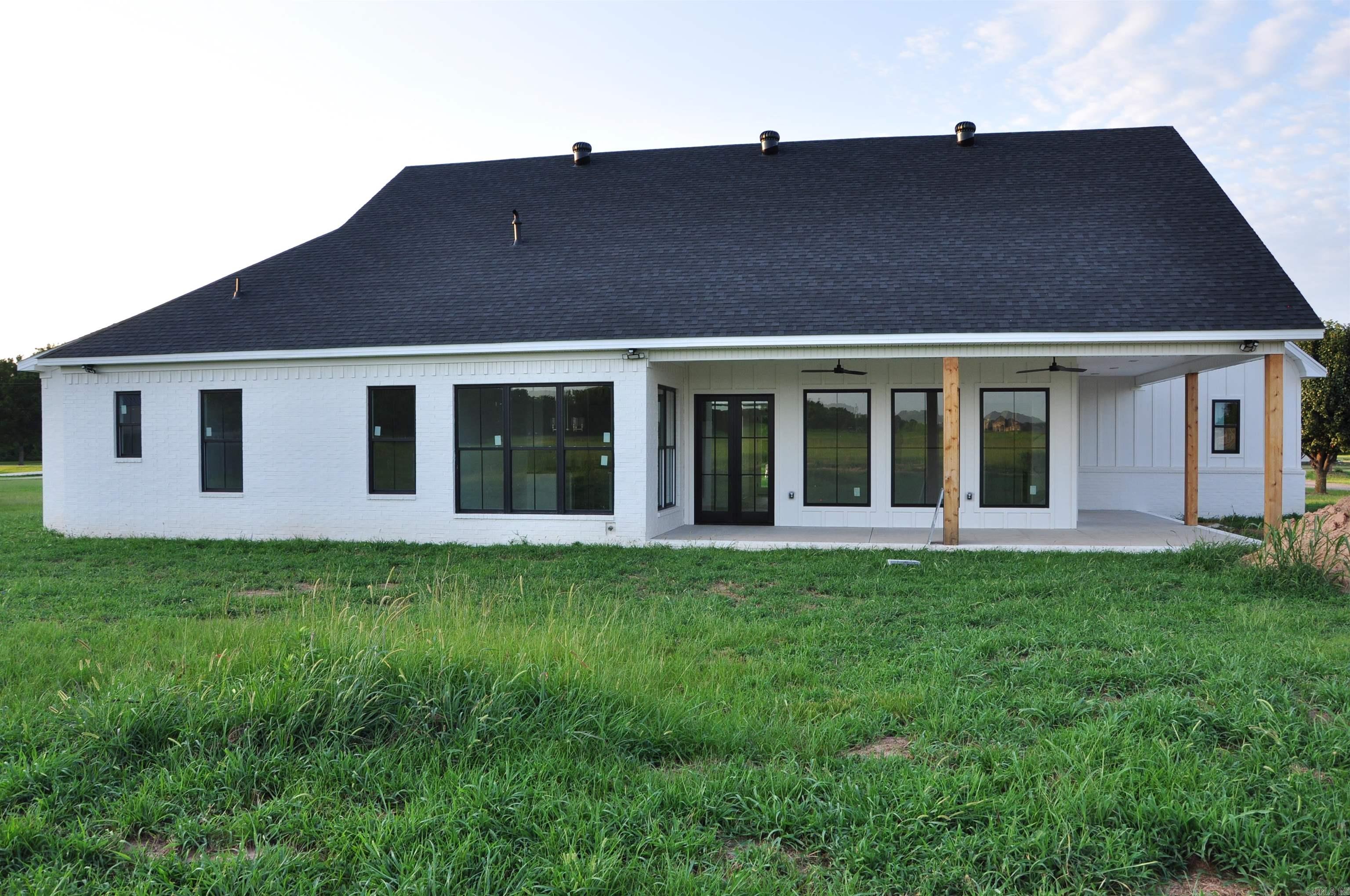 BLUE HERON ESTATES - Residential
