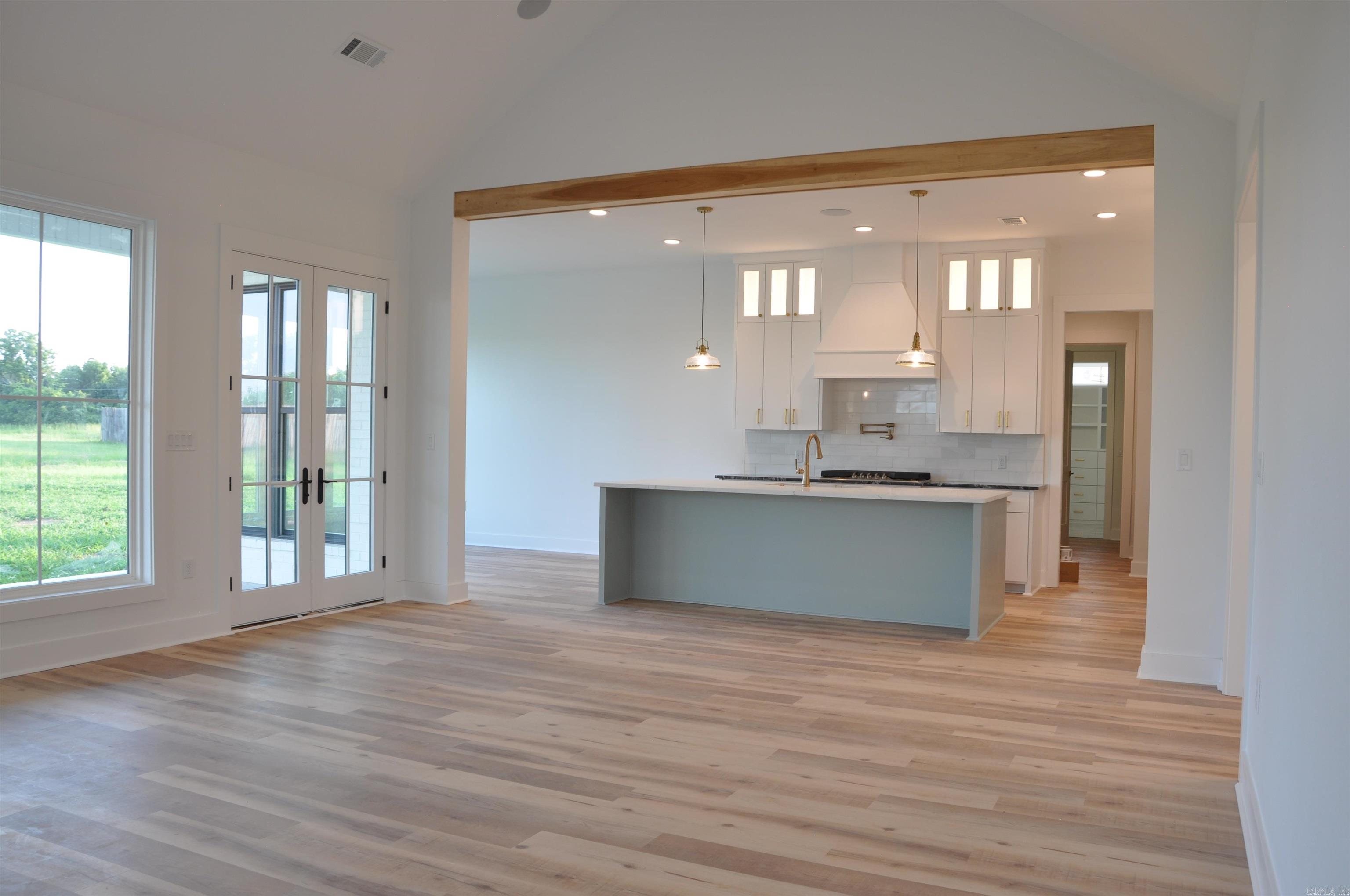 BLUE HERON ESTATES - Residential