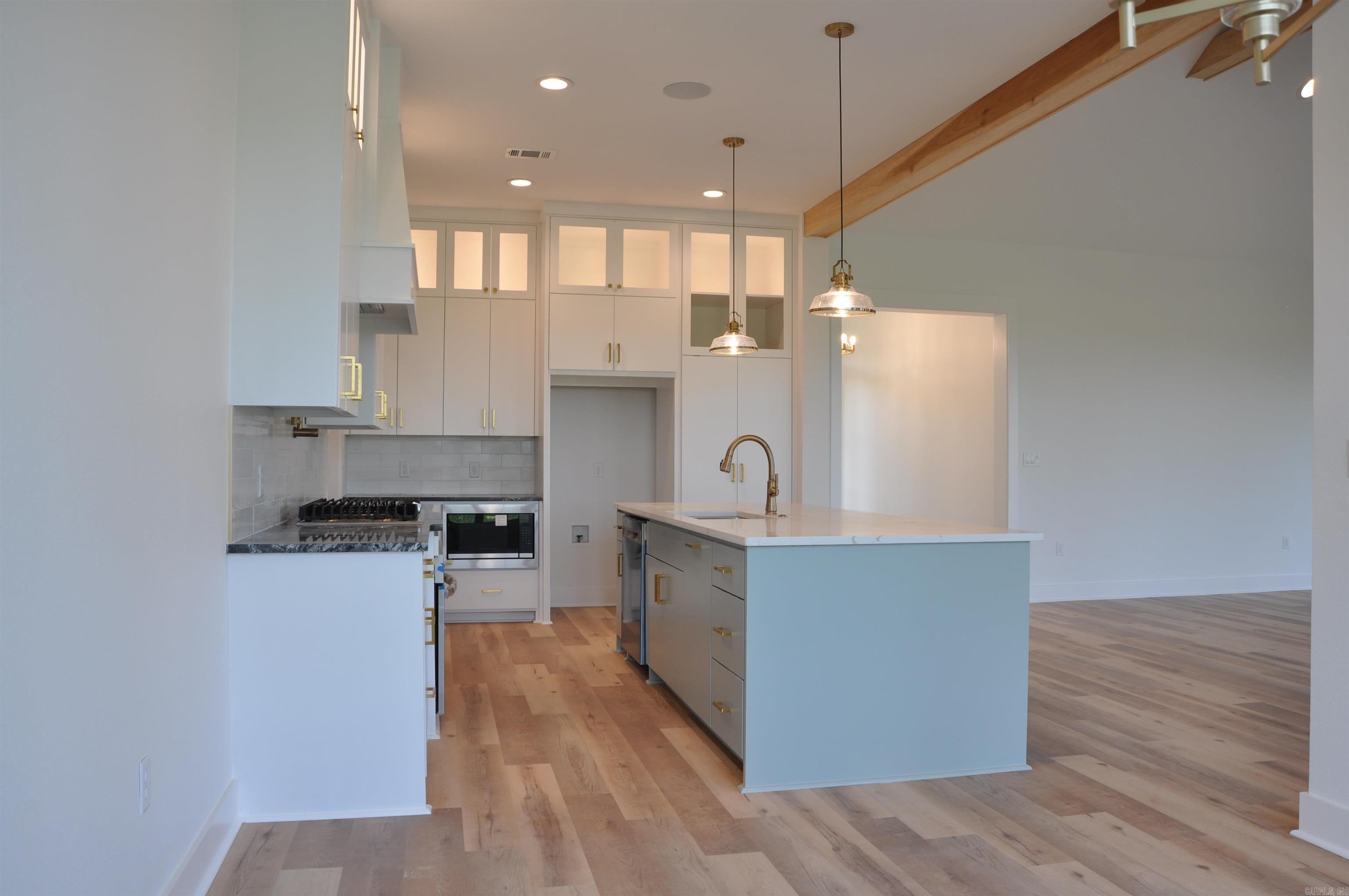 BLUE HERON ESTATES - Residential
