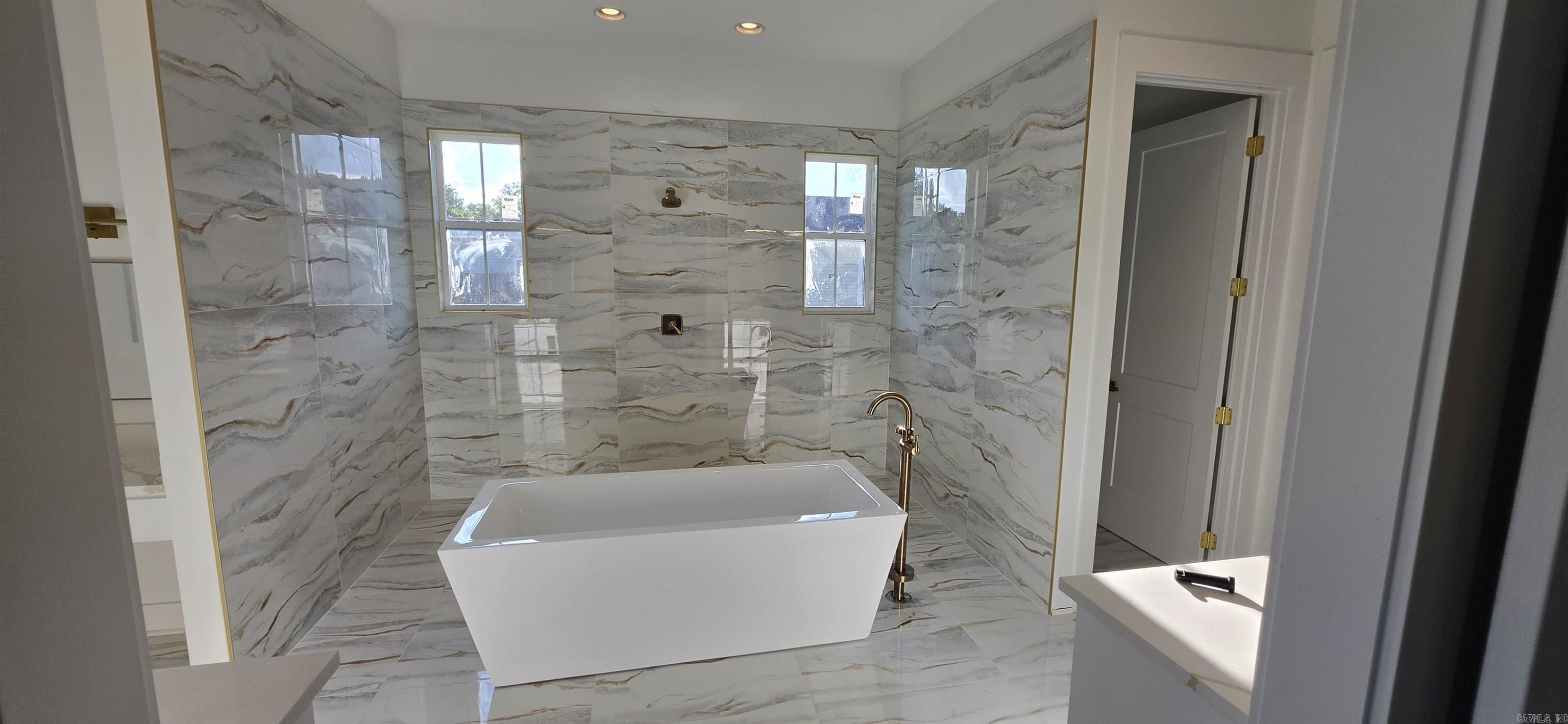 BLUE HERON ESTATES - Residential