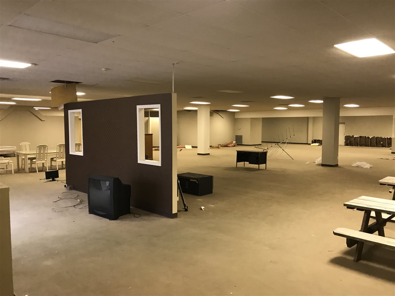 Metes & Bounds - Commercial Sale