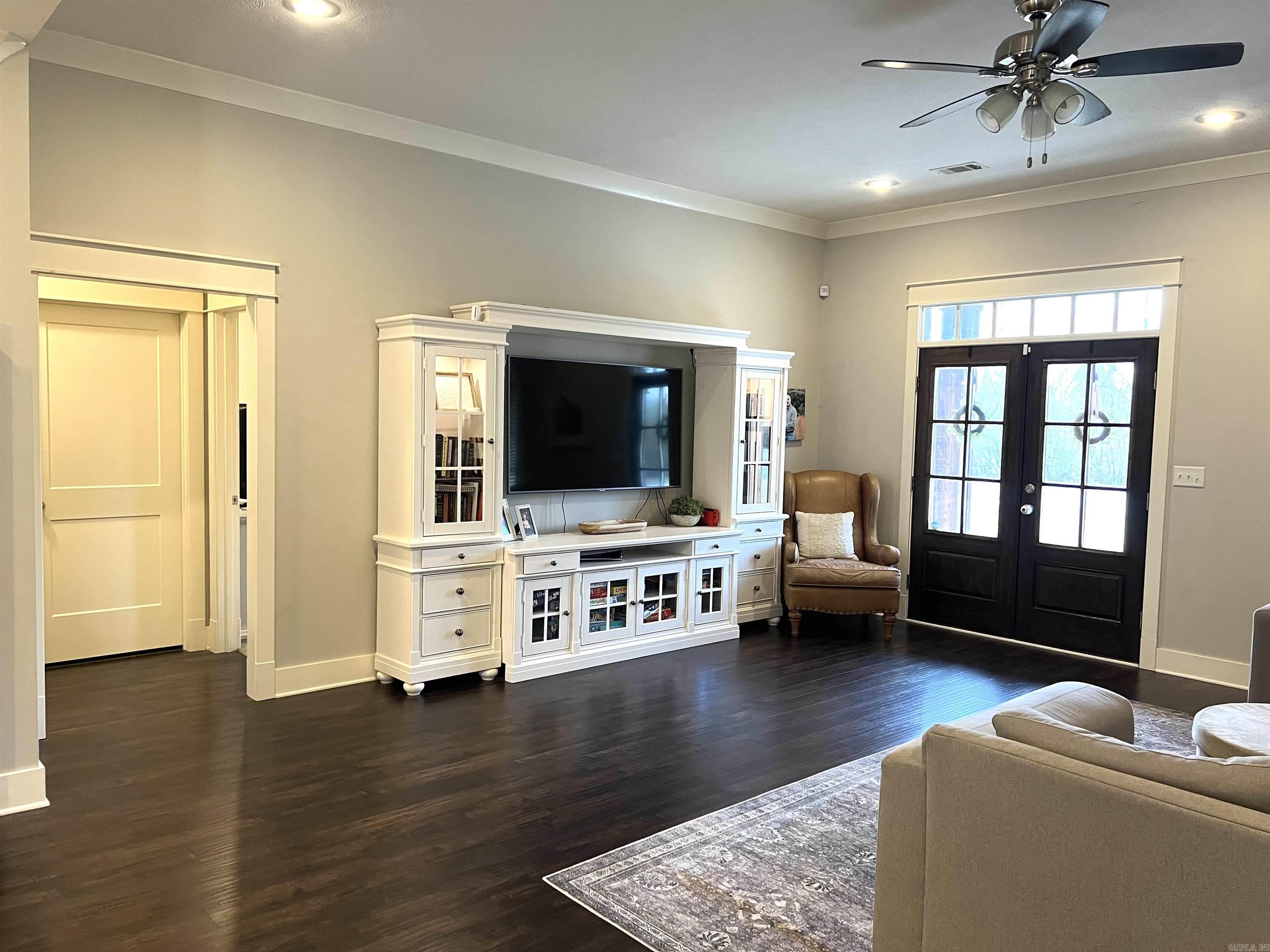 LAUREL COURT SUBDIVISION - Residential