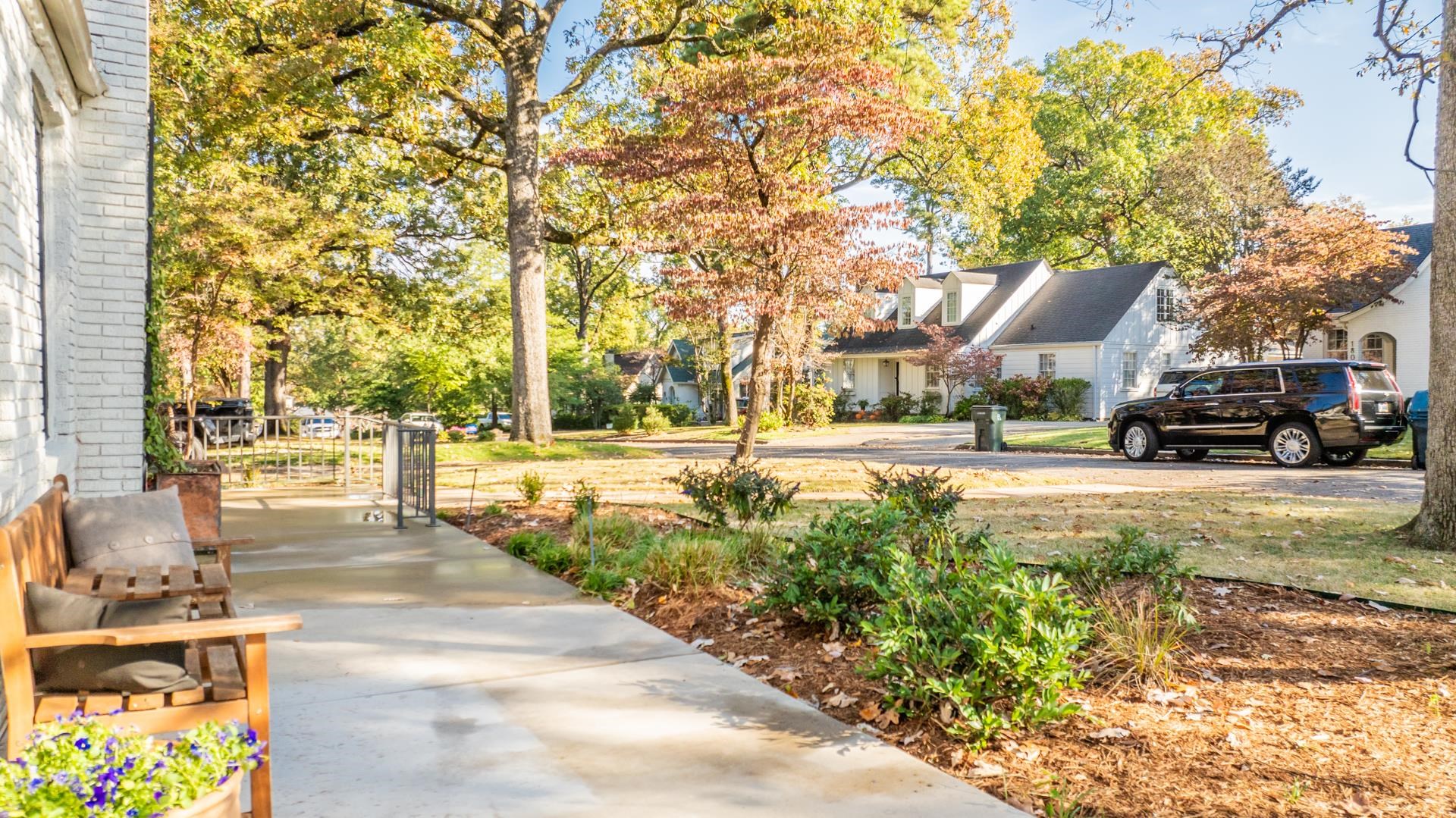 SHADOWLAWN - Residential