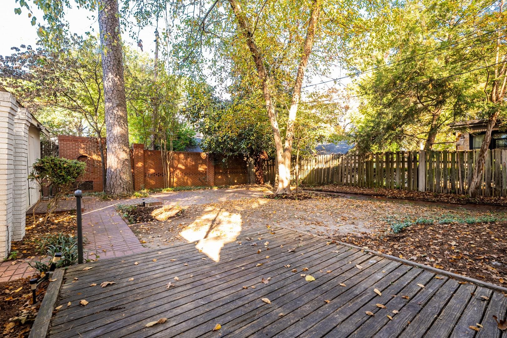SHADOWLAWN - Residential