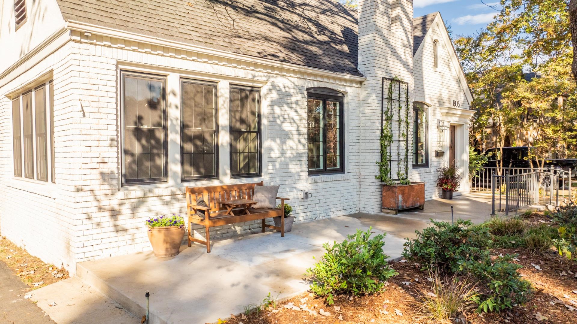SHADOWLAWN - Residential