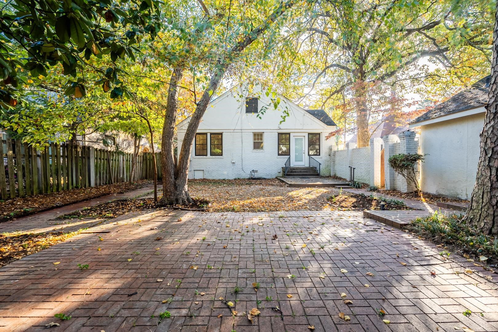 SHADOWLAWN - Residential