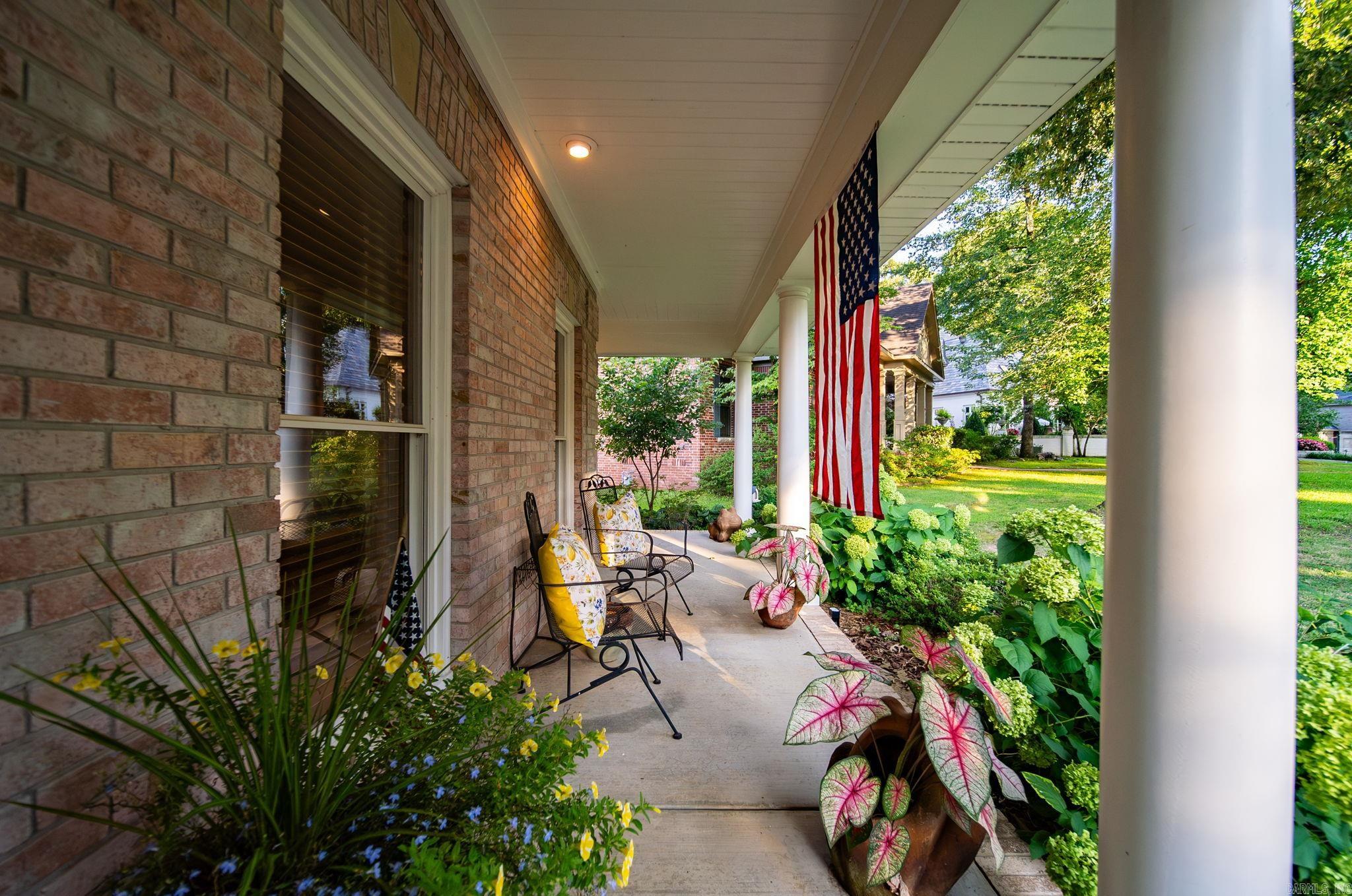 CHENAL VALLEY AVIGNON COURT - Residential