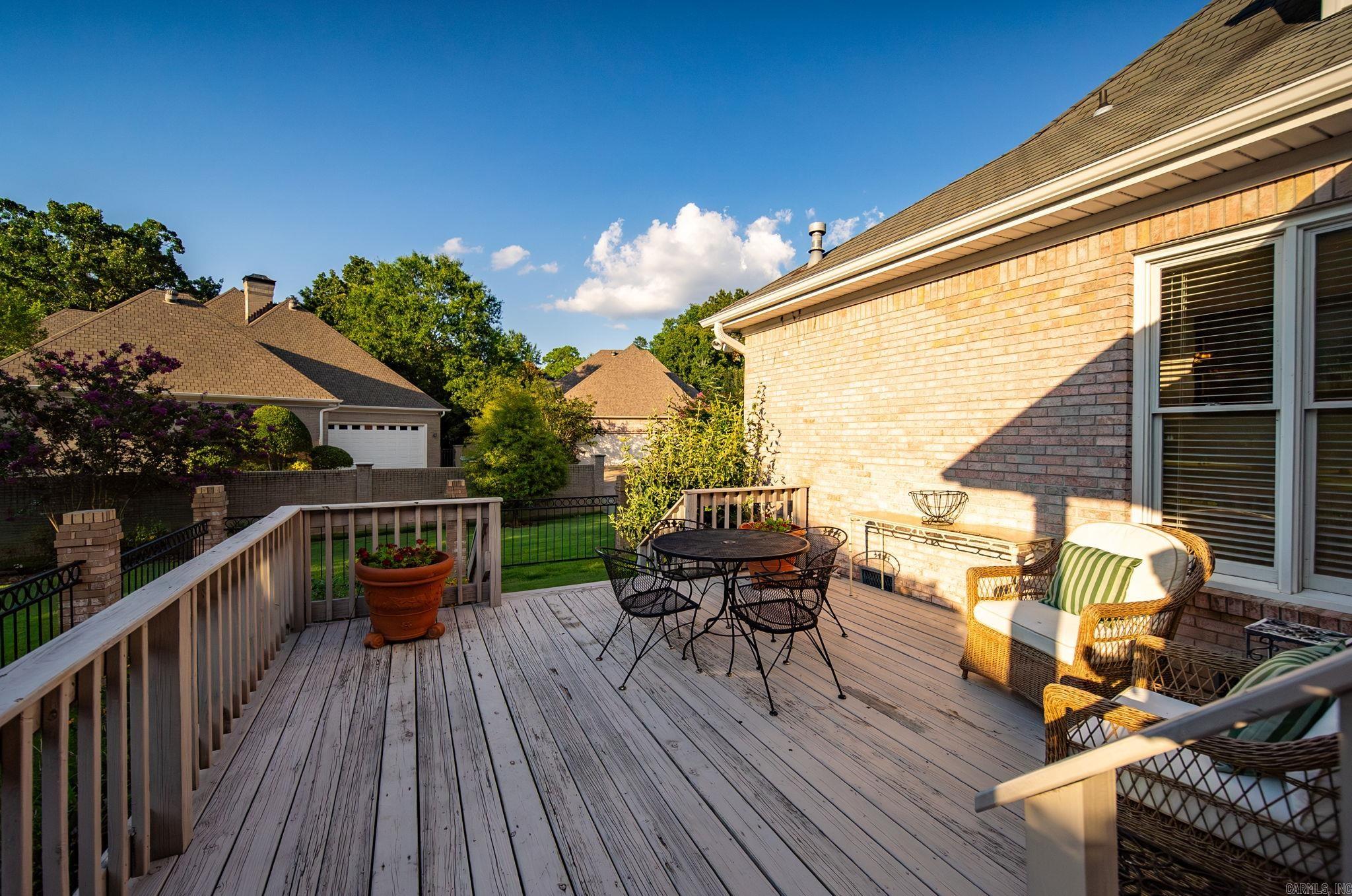 CHENAL VALLEY AVIGNON COURT - Residential