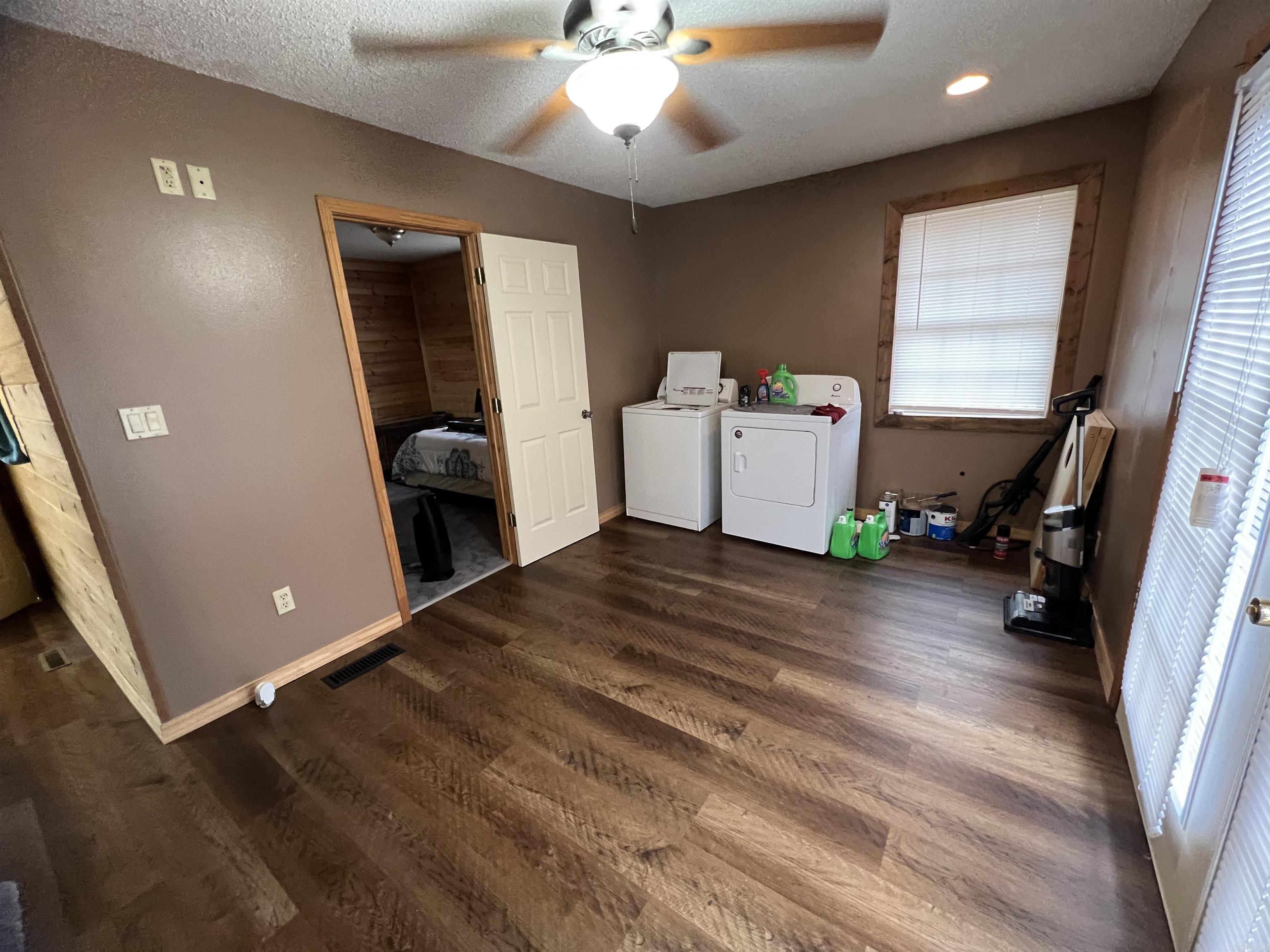 LAKEVIEW - Residential