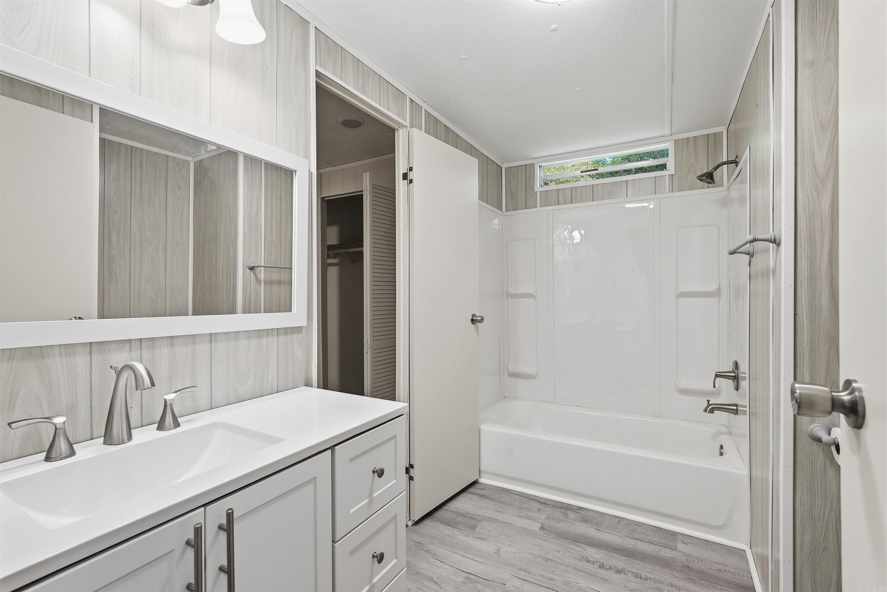 Lake Hamilton Shores - Residential