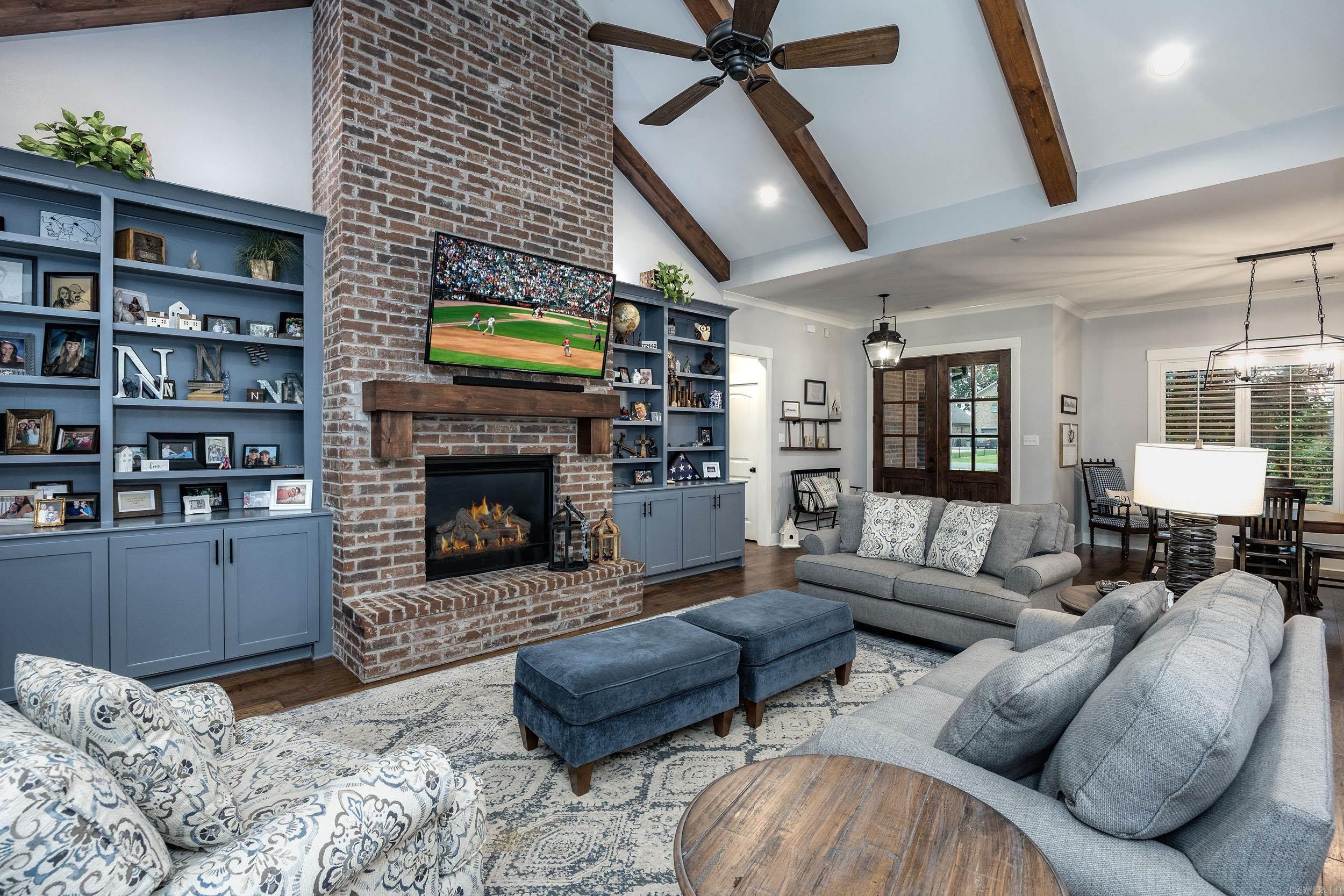 HORSE SHOE LAKE ESTATES - Residential