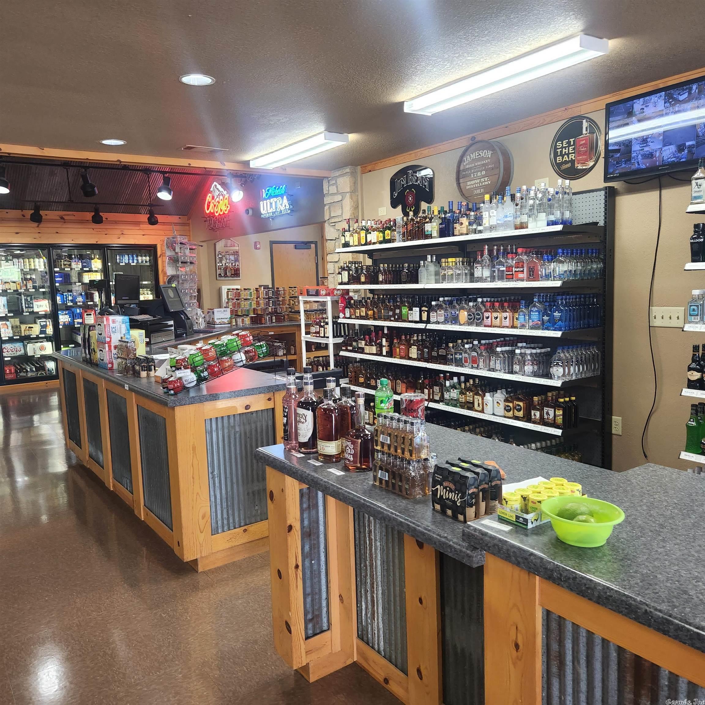 COMMERCIAL PARK ADDN - Commercial Sale