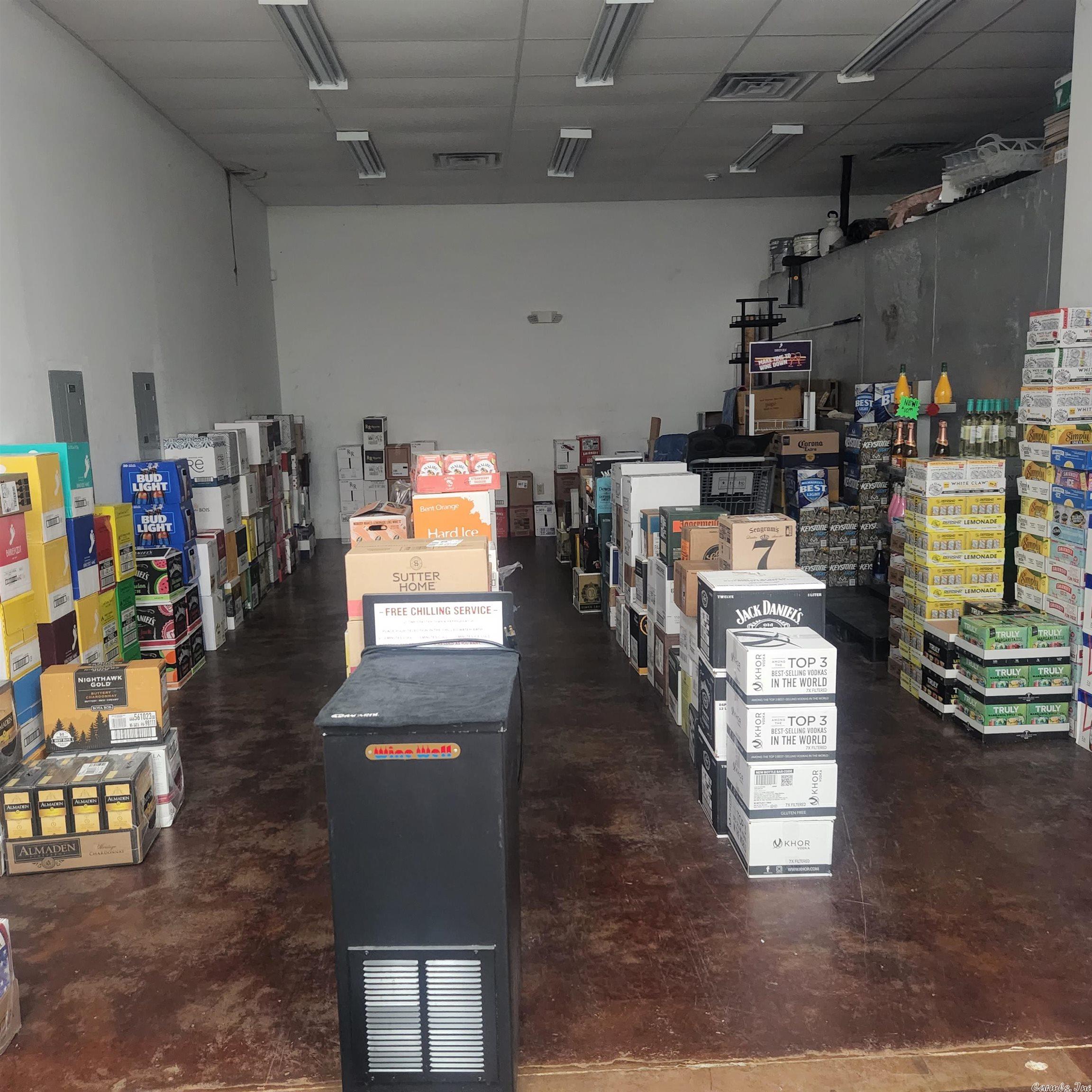 COMMERCIAL PARK ADDN - Commercial Sale