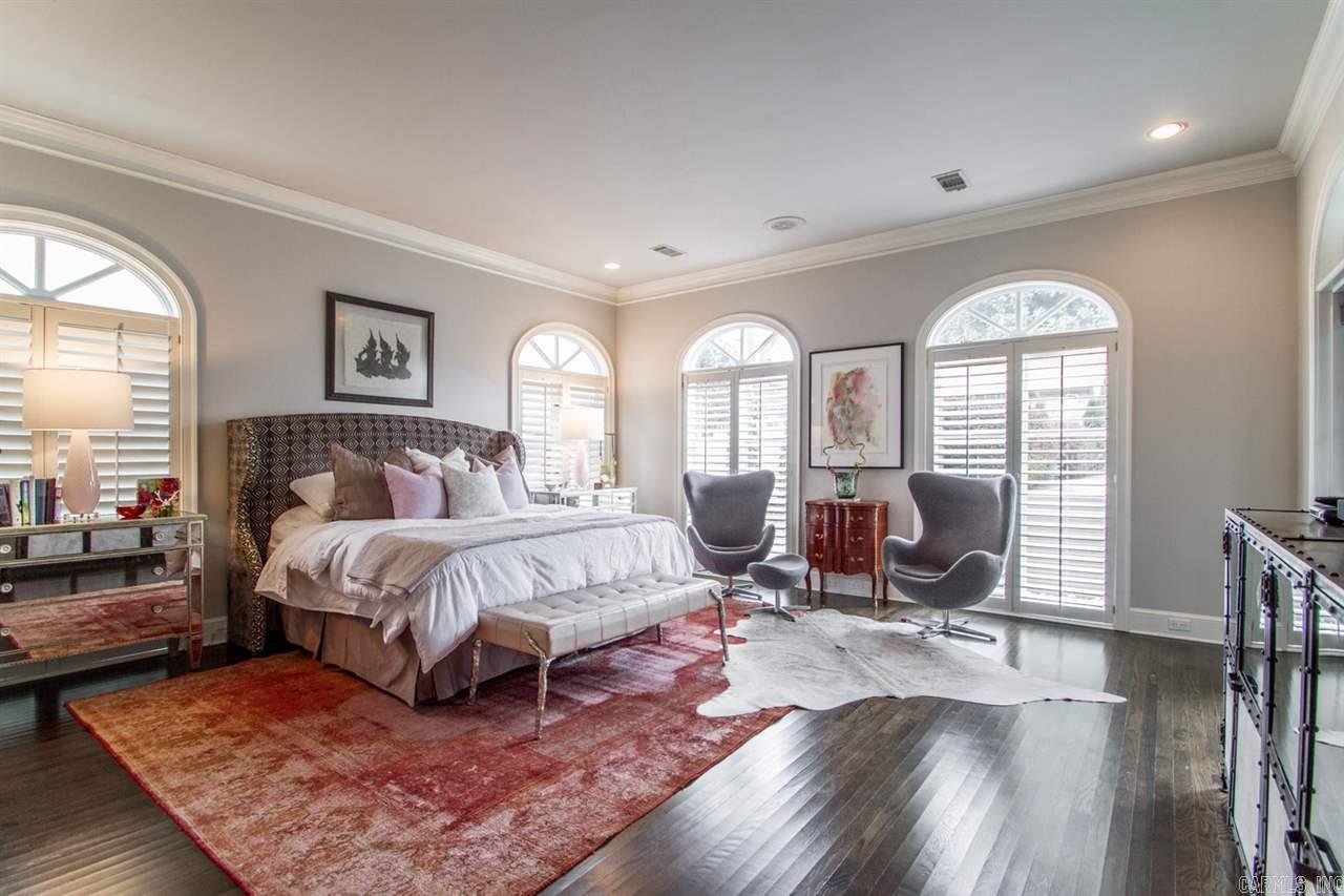 COUNTRY CLUB HGTS - Residential