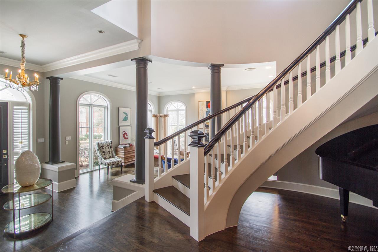 COUNTRY CLUB HGTS - Residential