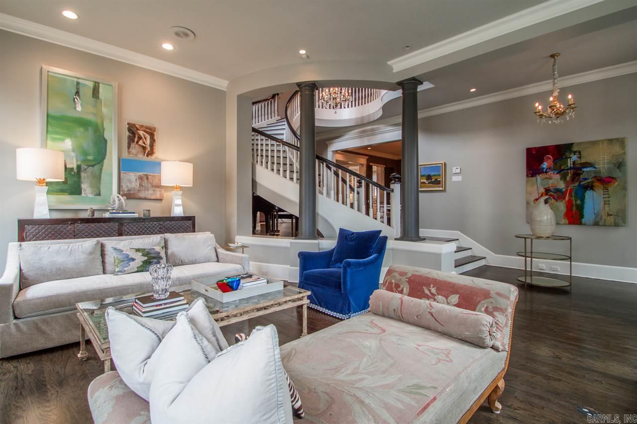 COUNTRY CLUB HGTS - Residential