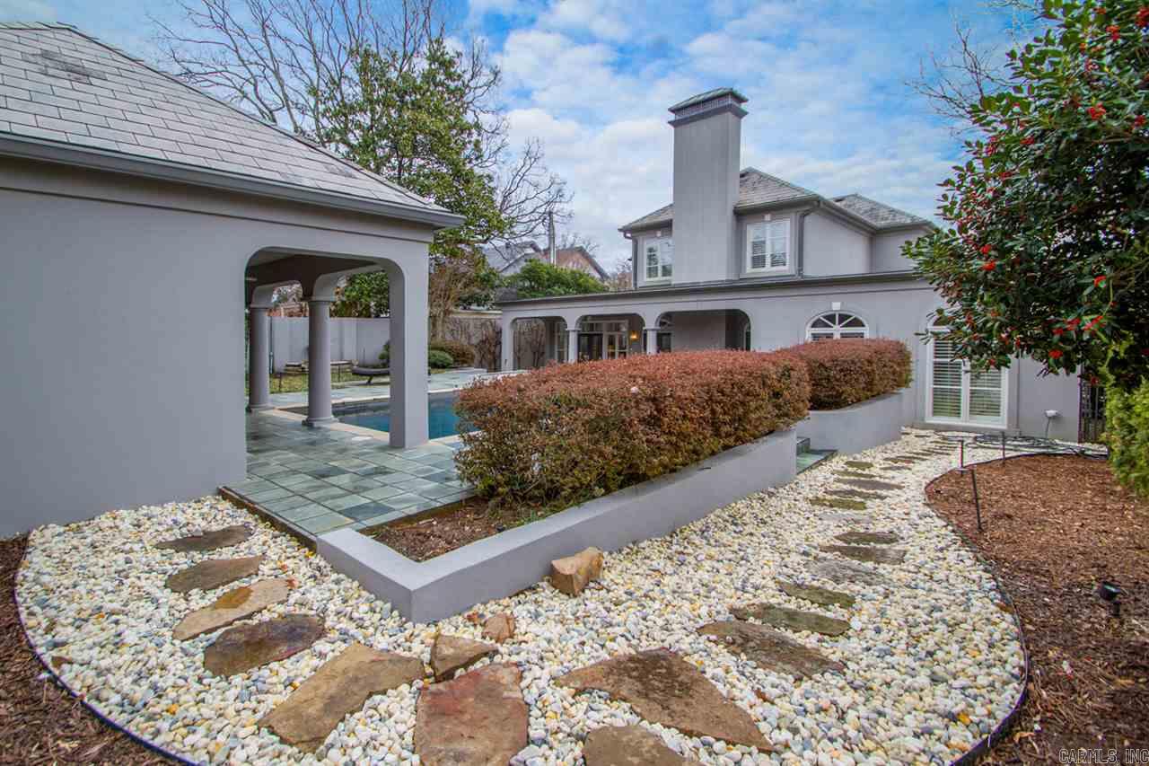 COUNTRY CLUB HGTS - Residential