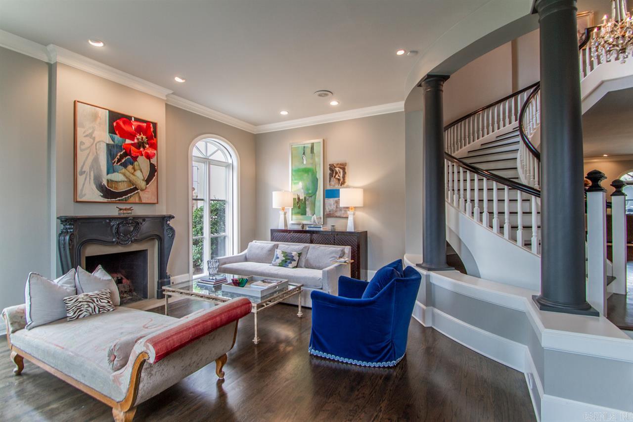 COUNTRY CLUB HGTS - Residential