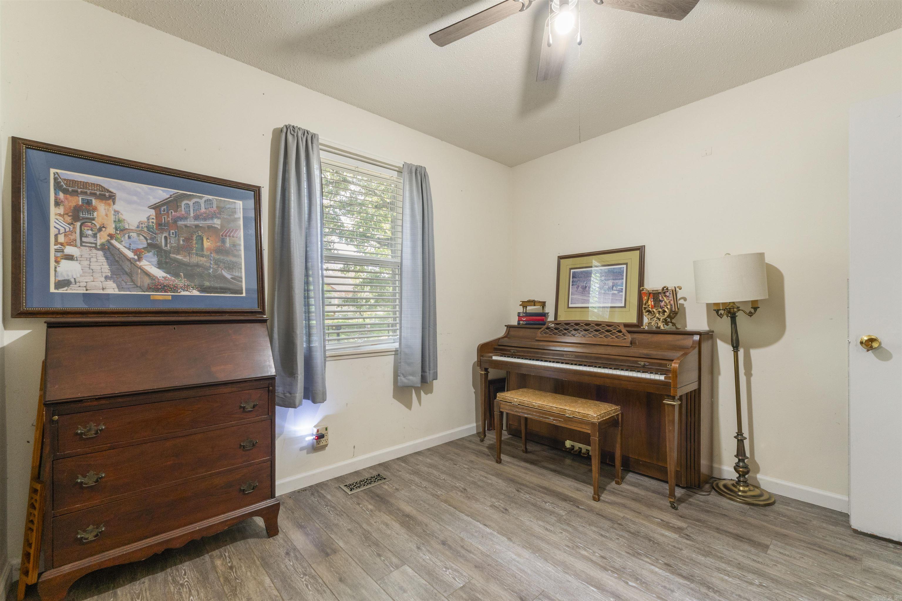 FORREST HILL - Residential