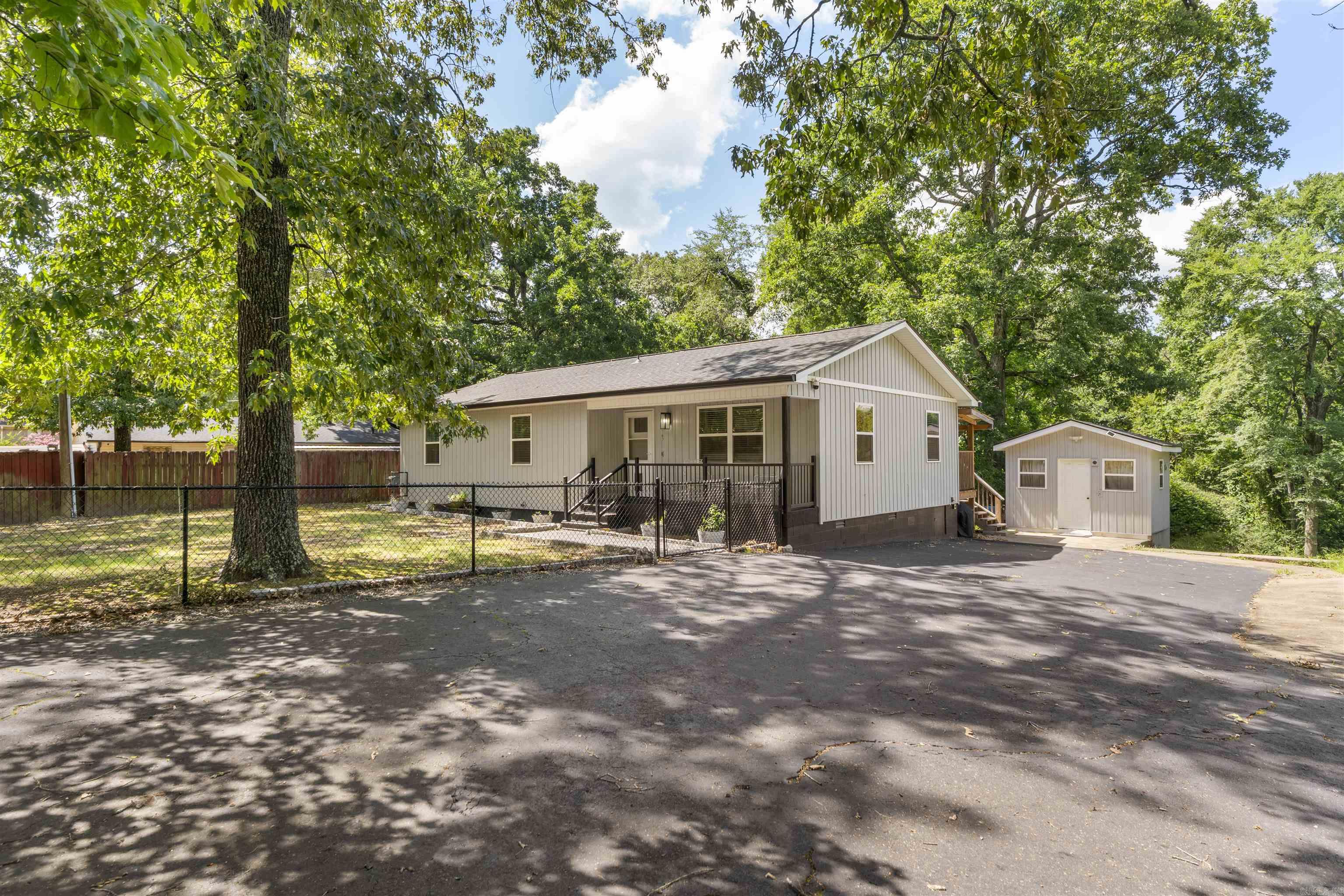 FORREST HILL - Residential