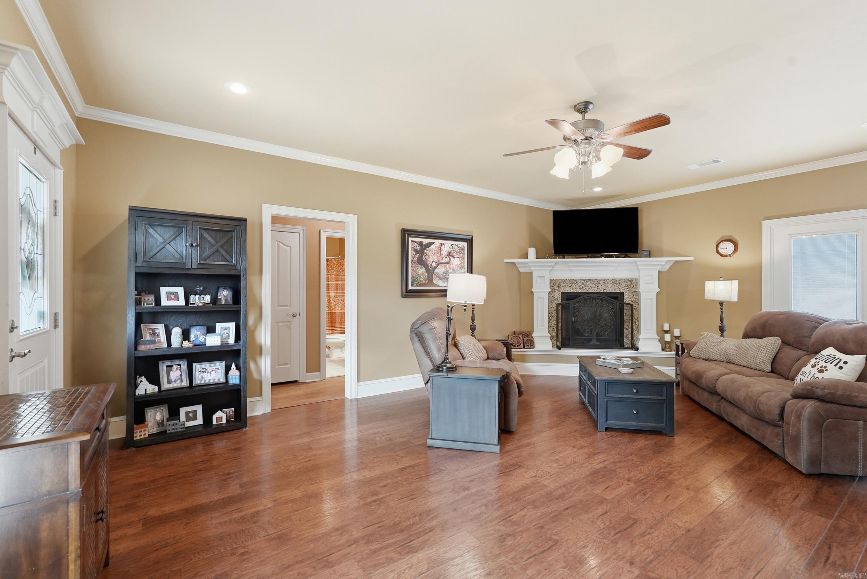 HAYDEN'S PLACE - Residential