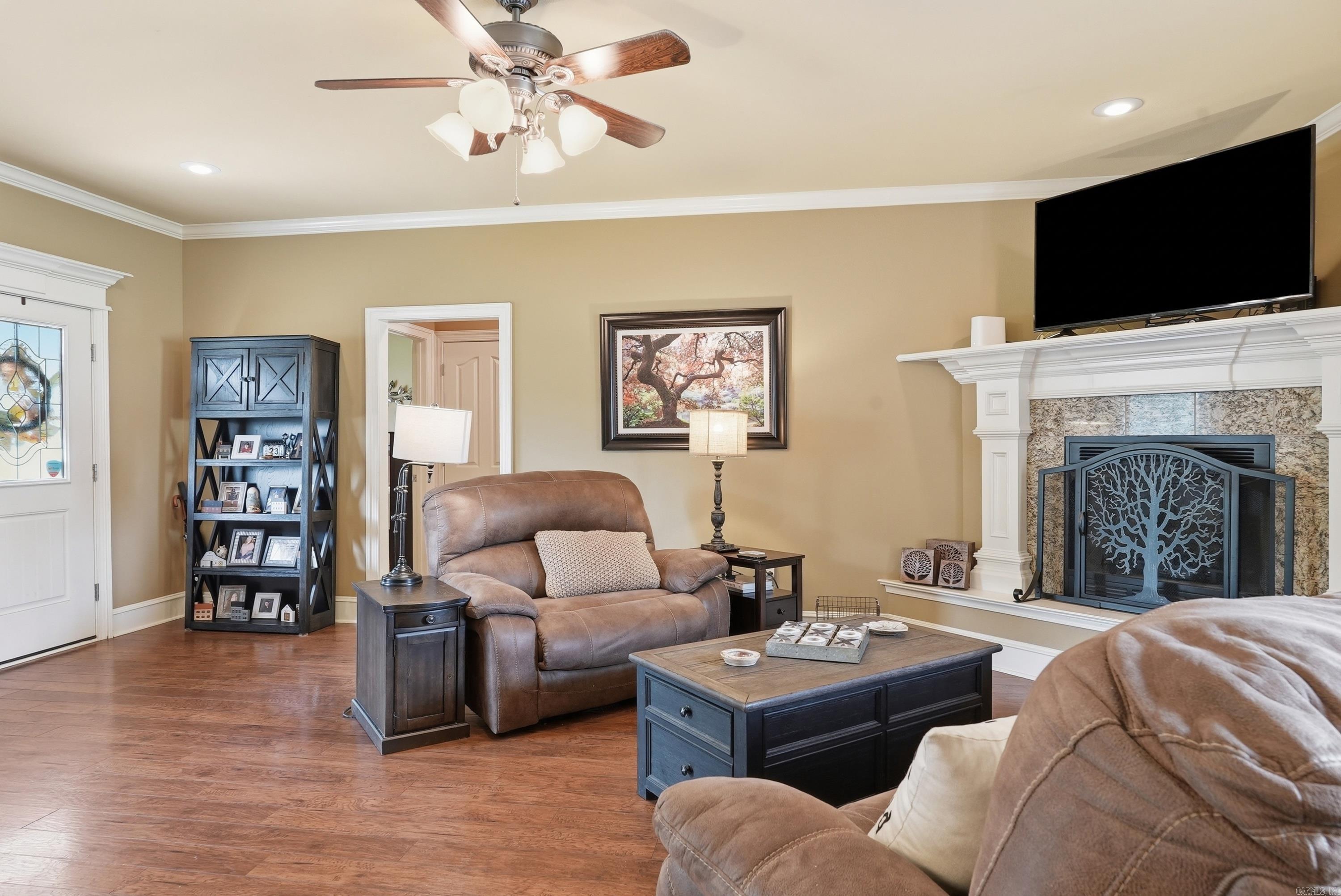 HAYDEN'S PLACE - Residential