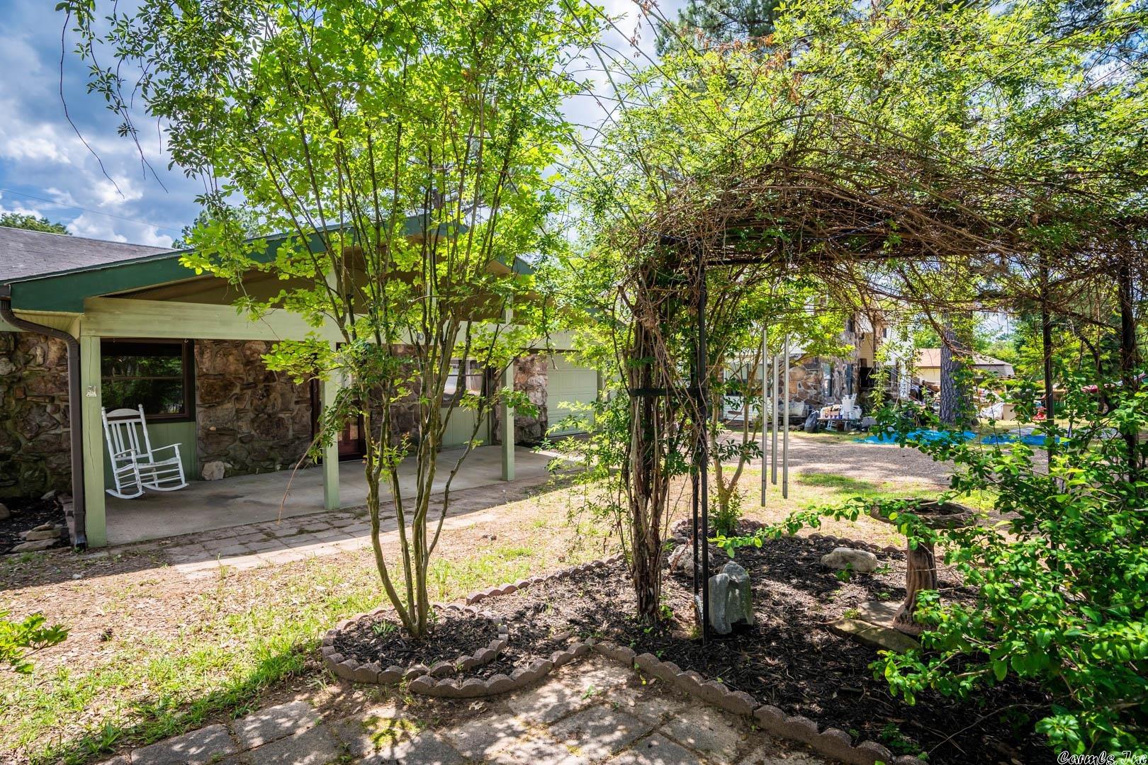 NORTH HILLS MANOR - Residential