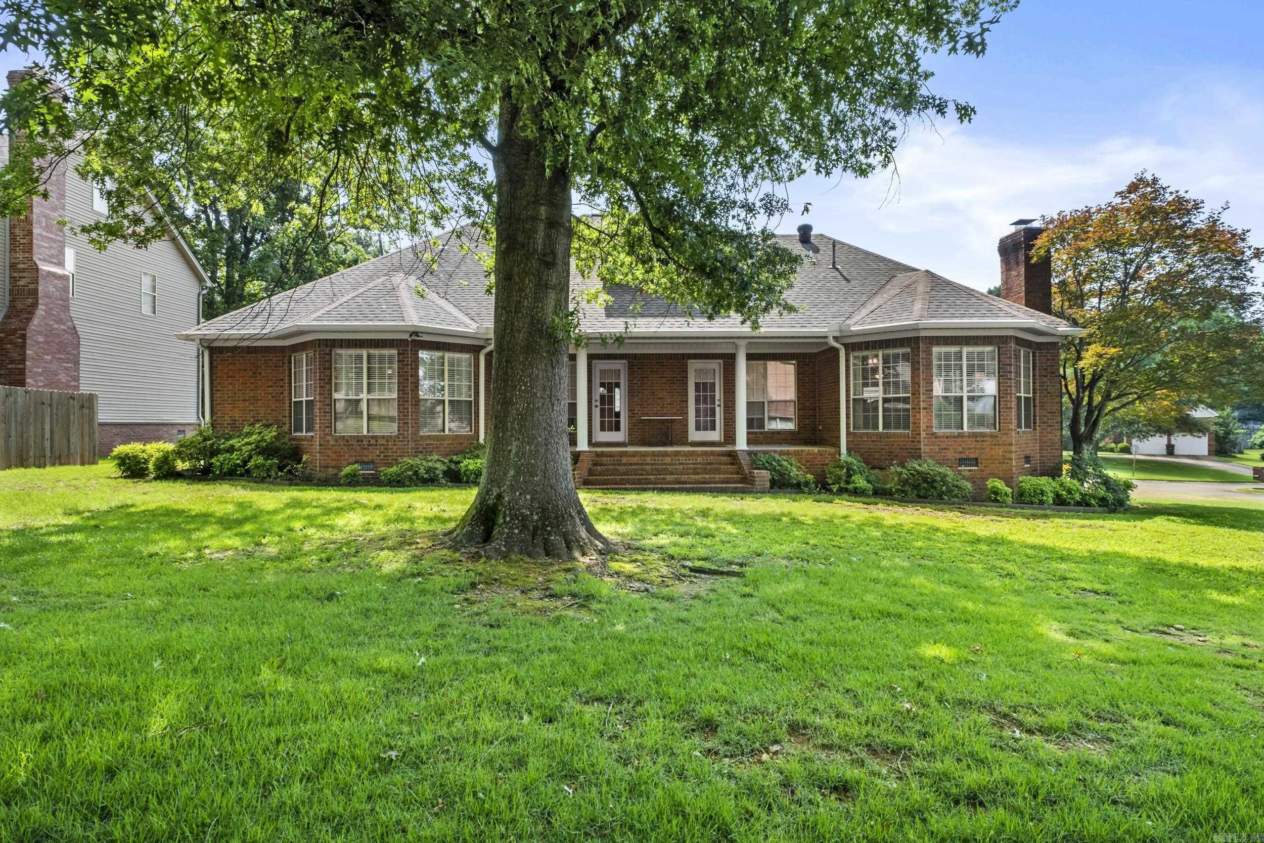 RIVER OAKS - Residential