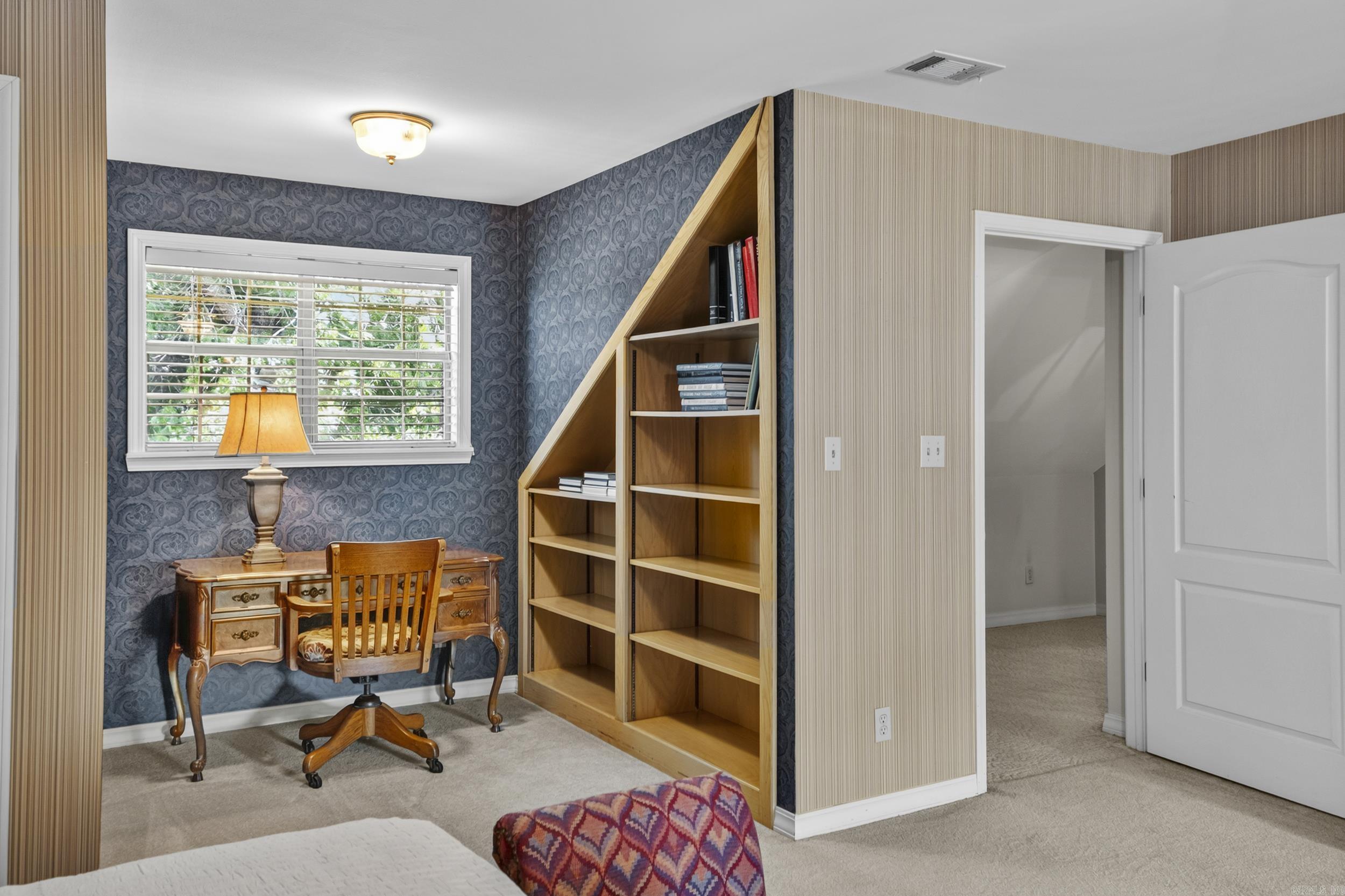 RIVER OAKS - Residential