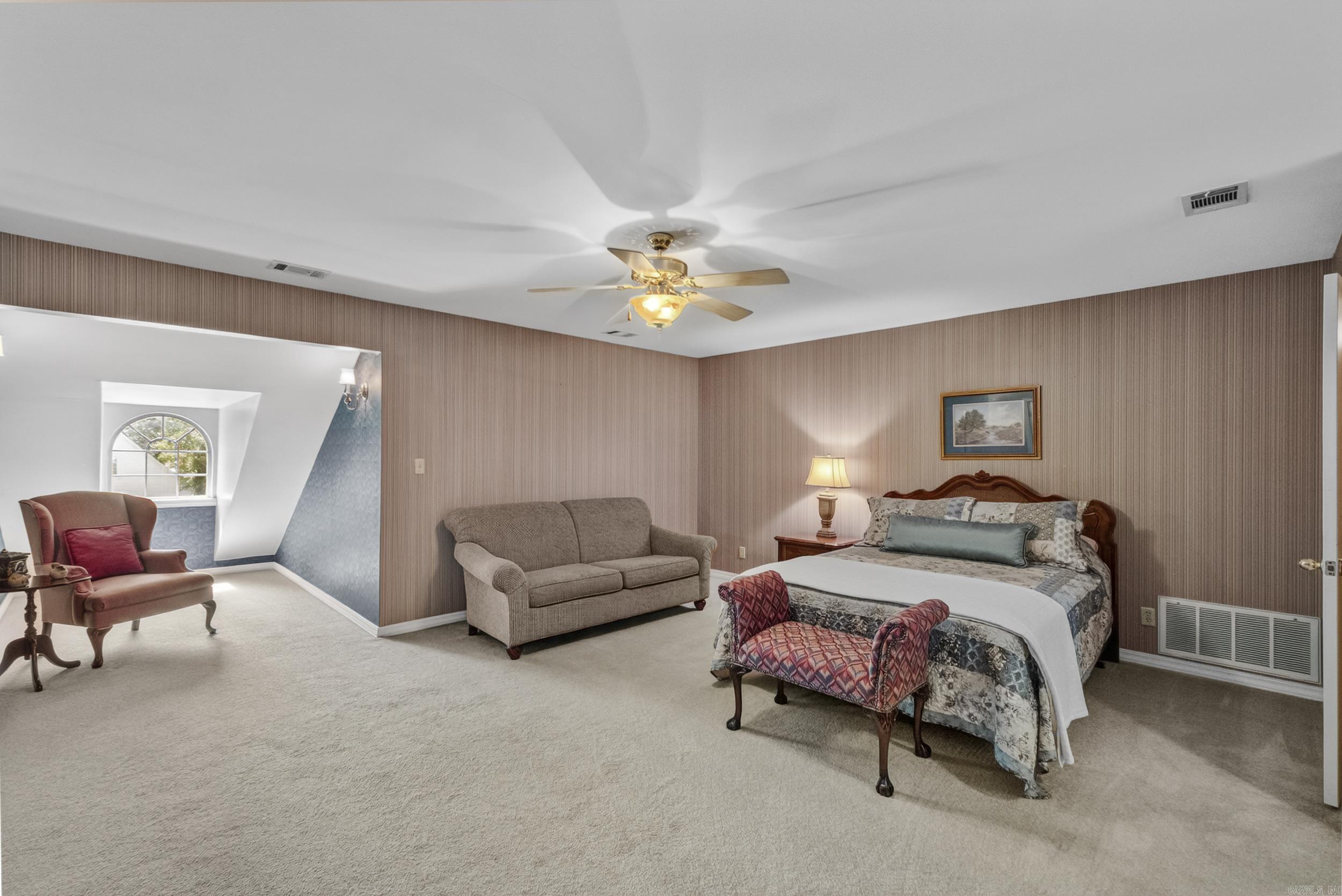 RIVER OAKS - Residential