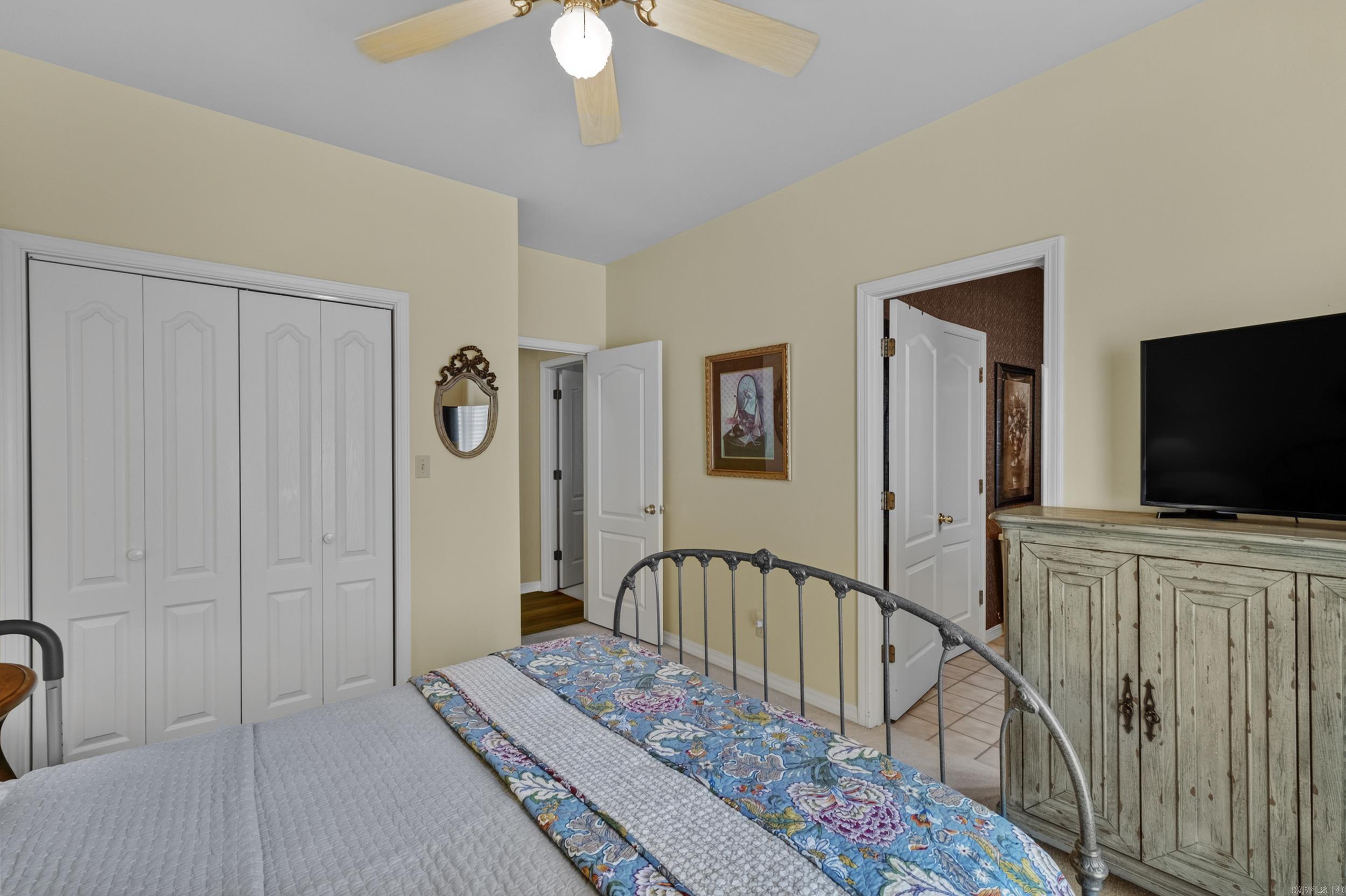 RIVER OAKS - Residential