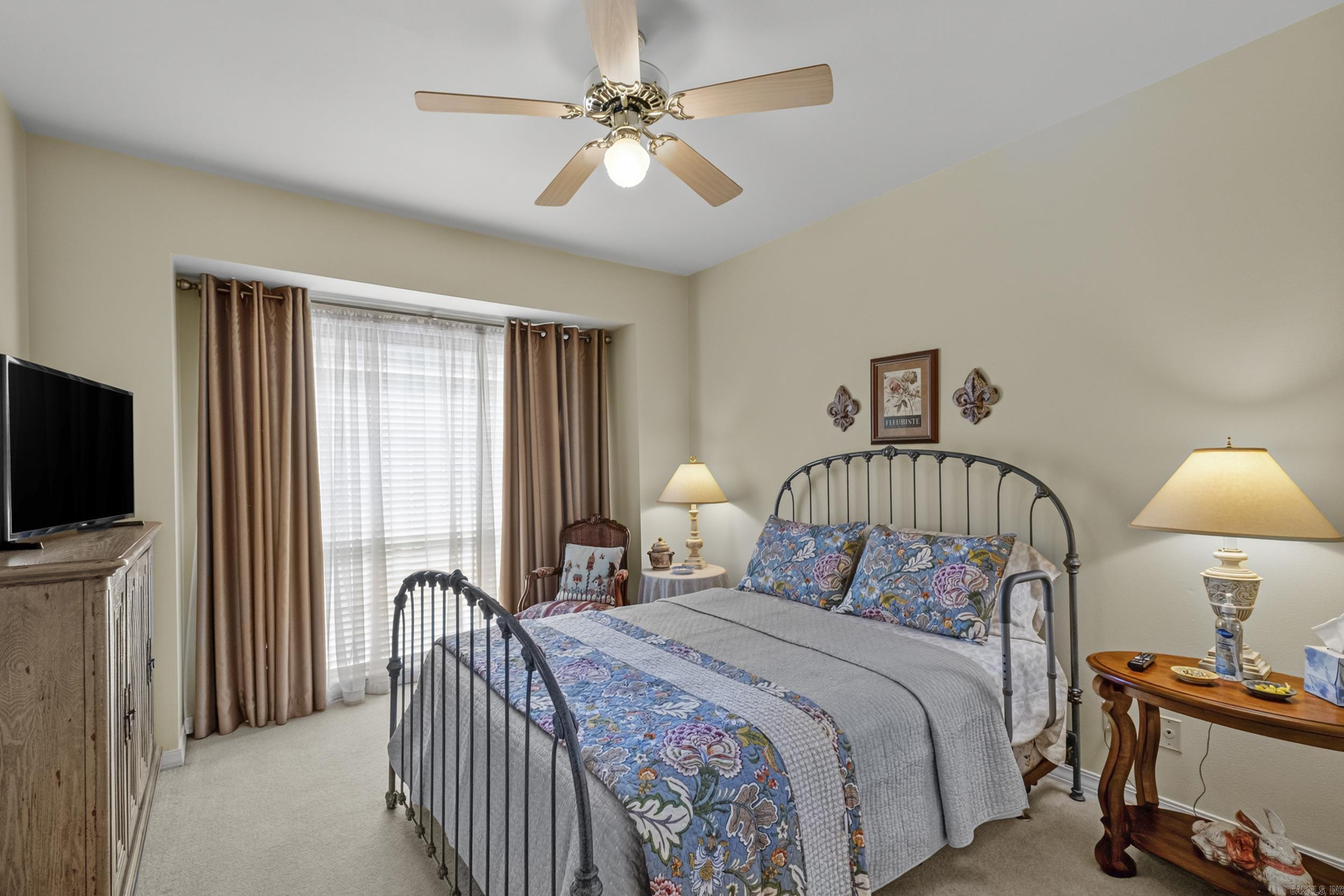 RIVER OAKS - Residential