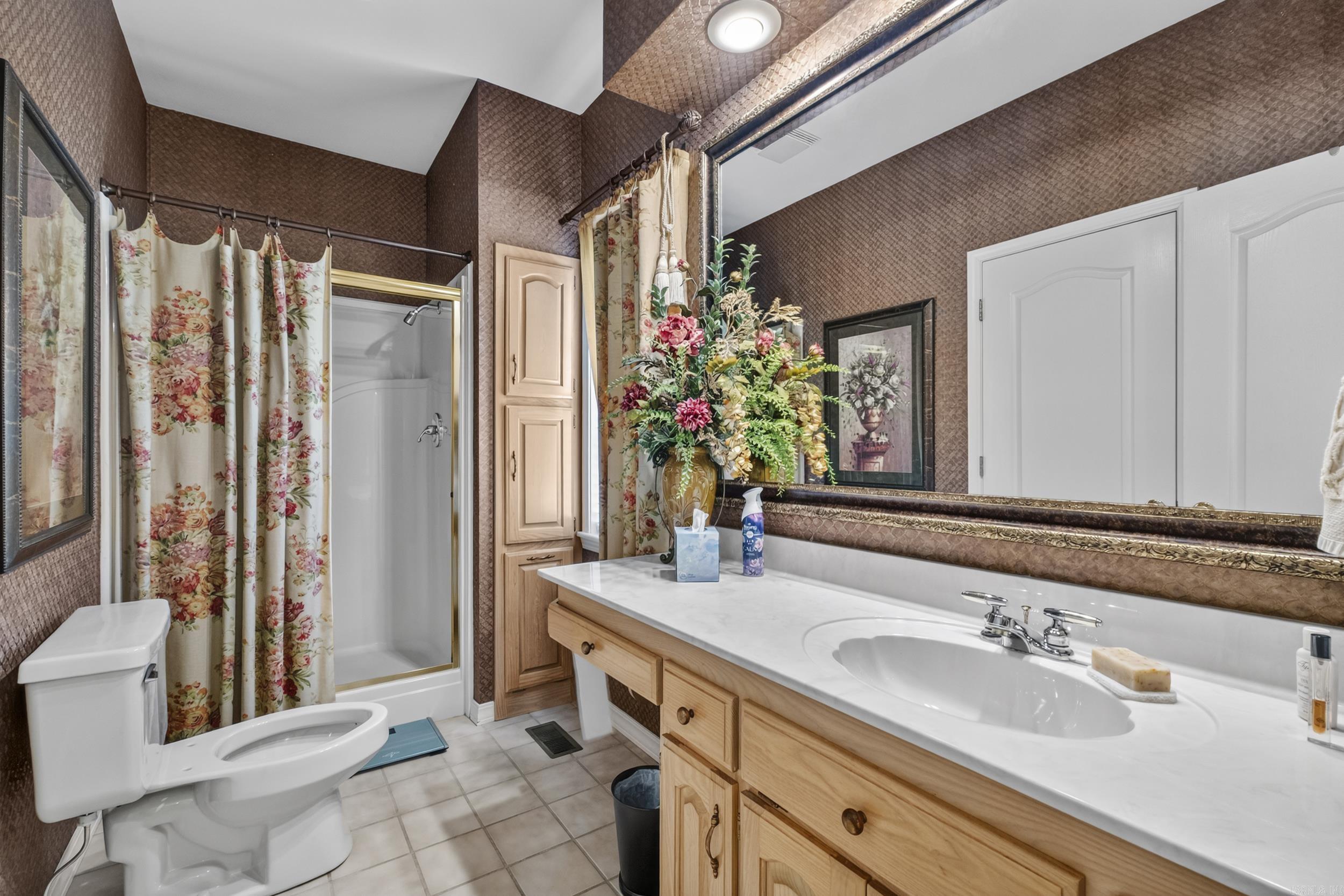 RIVER OAKS - Residential