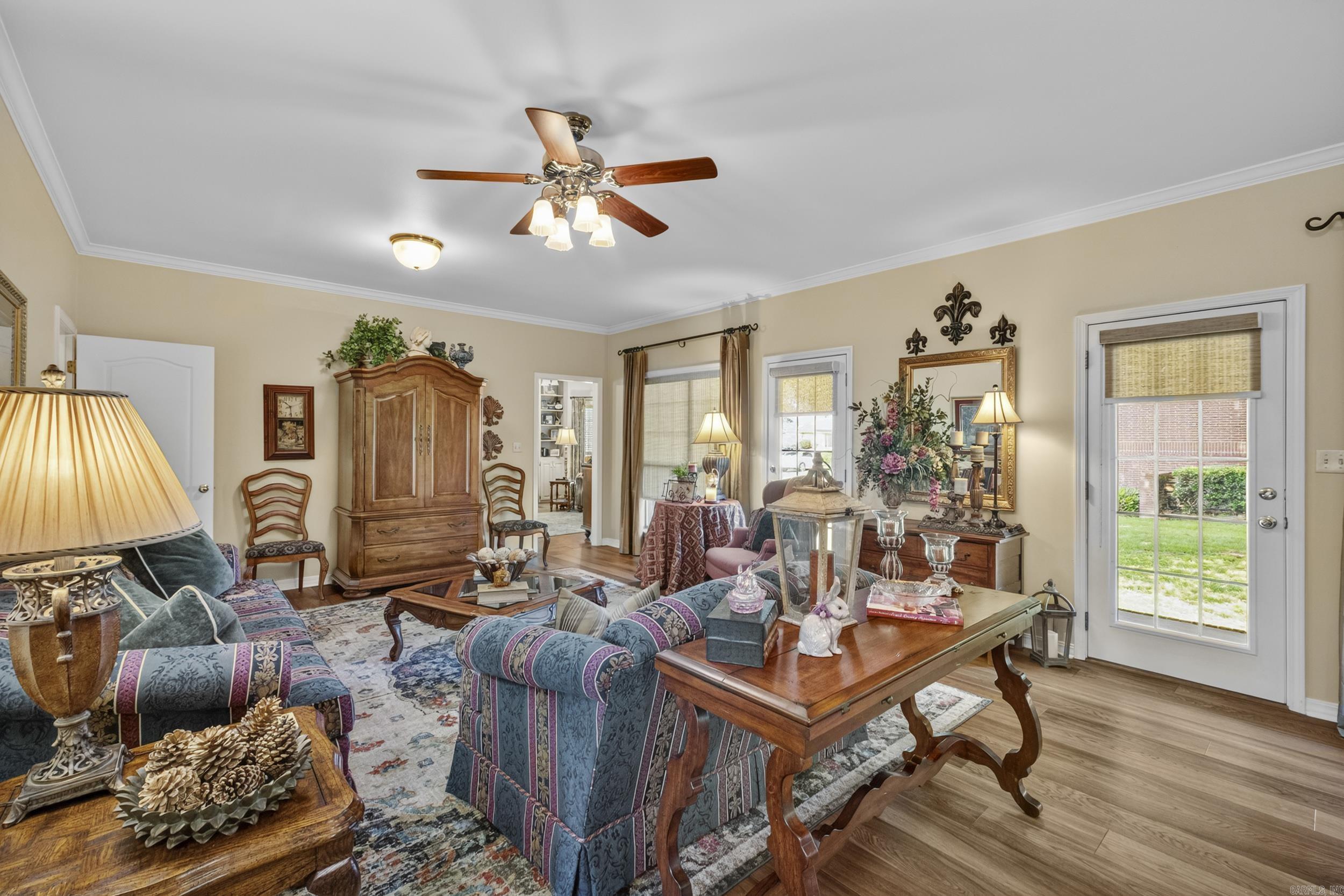 RIVER OAKS - Residential