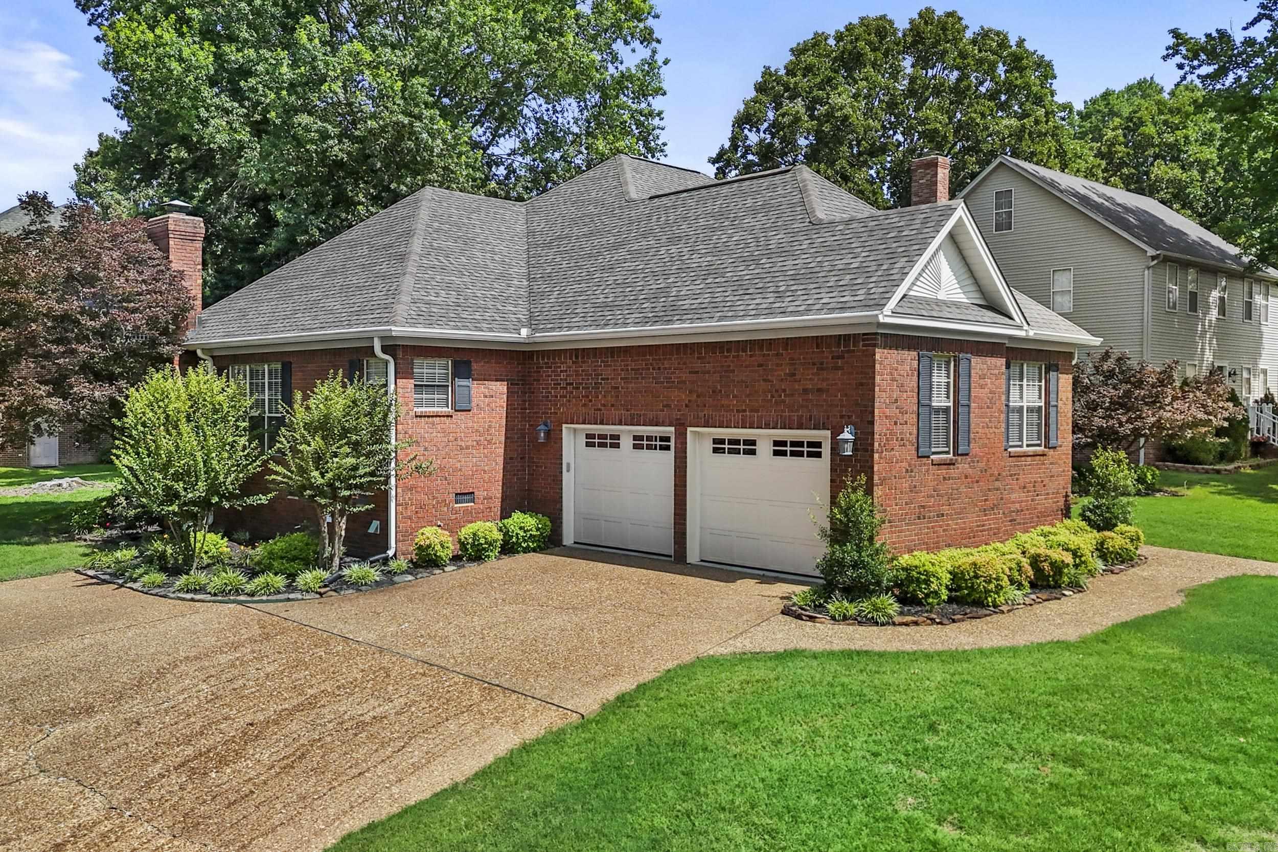 RIVER OAKS - Residential