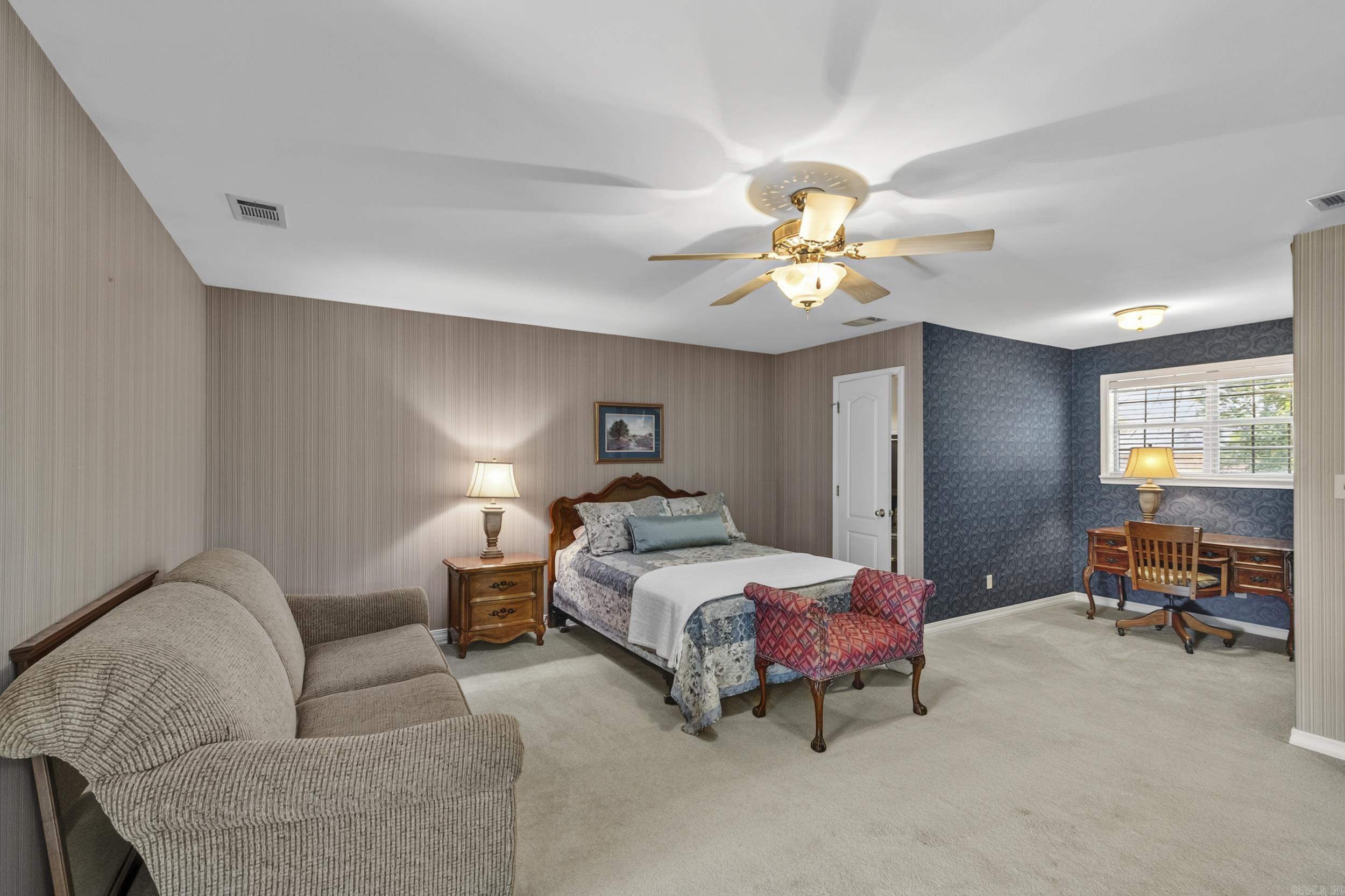 RIVER OAKS - Residential