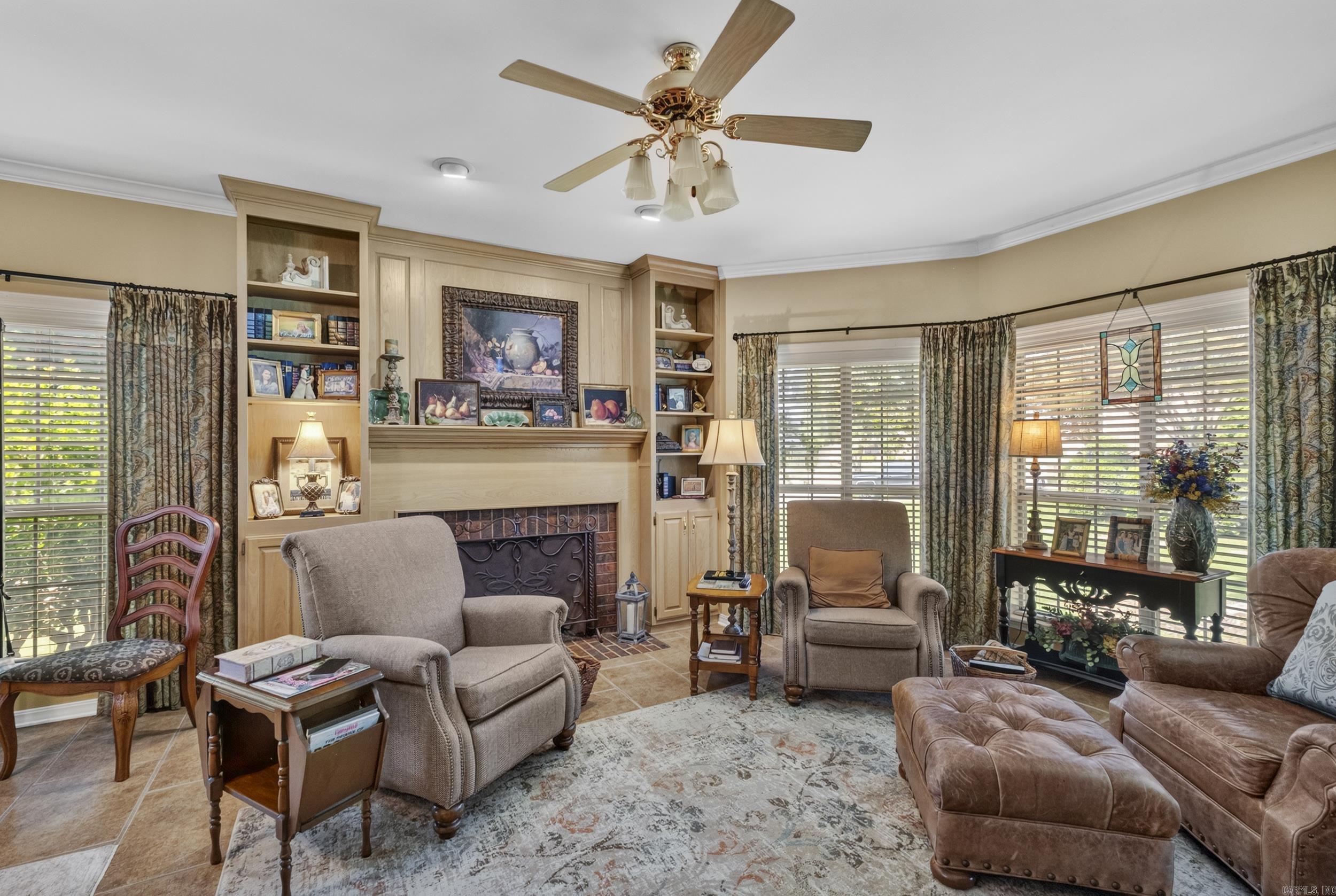 RIVER OAKS - Residential