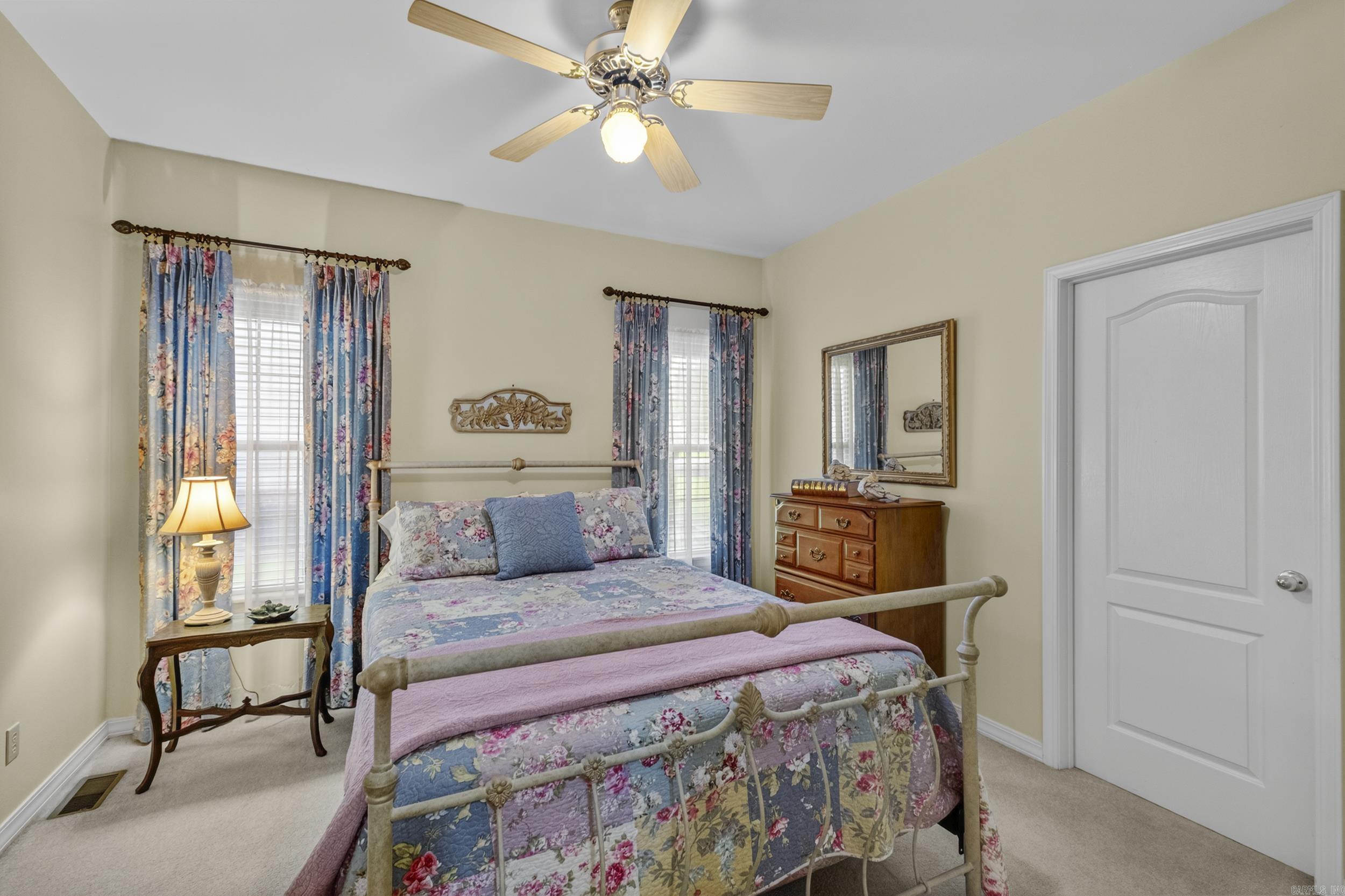 RIVER OAKS - Residential