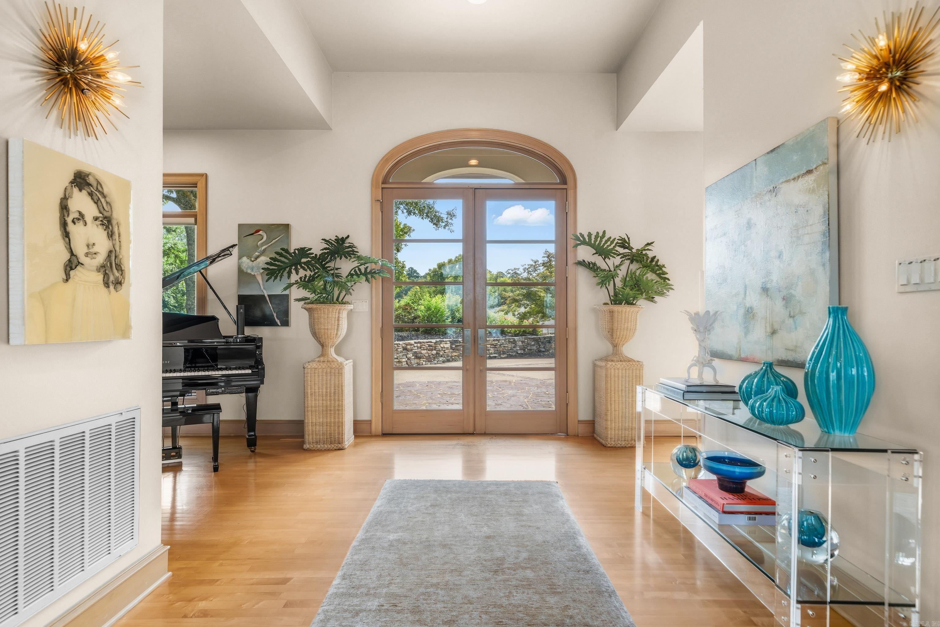 Long Island Point - Residential