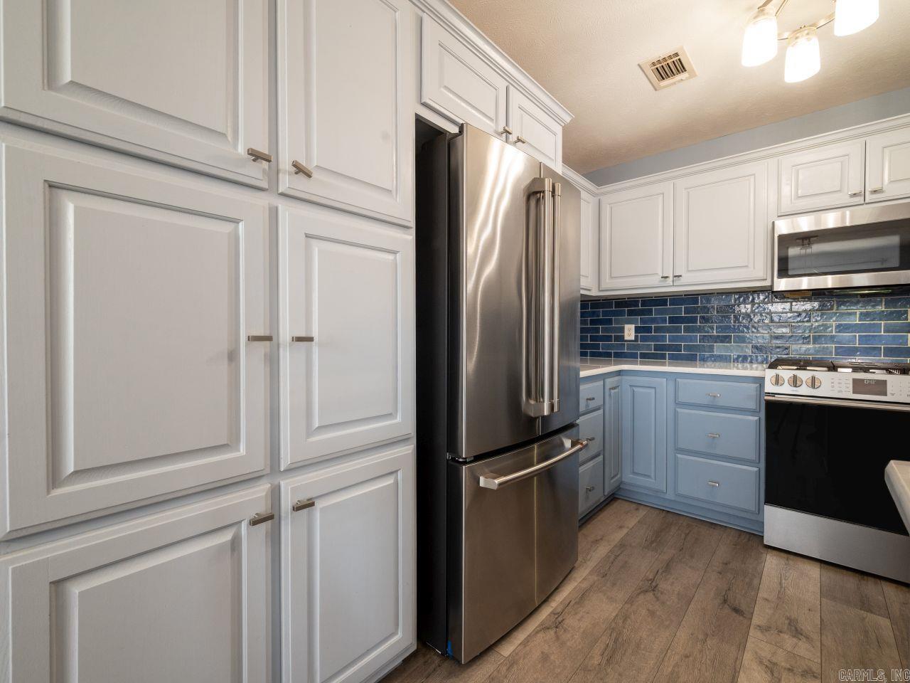 SPRING VALLEY - Residential
