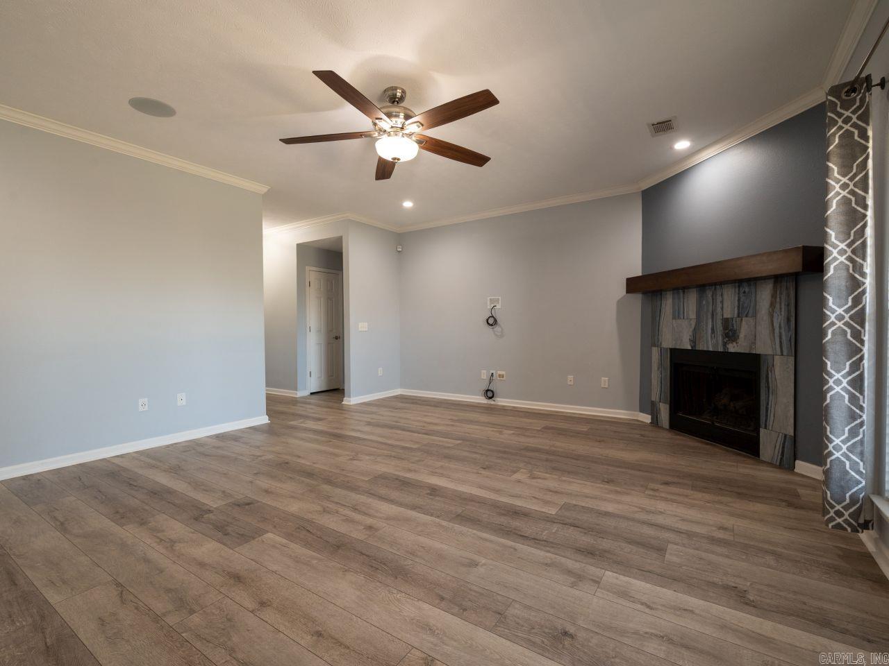 SPRING VALLEY - Residential