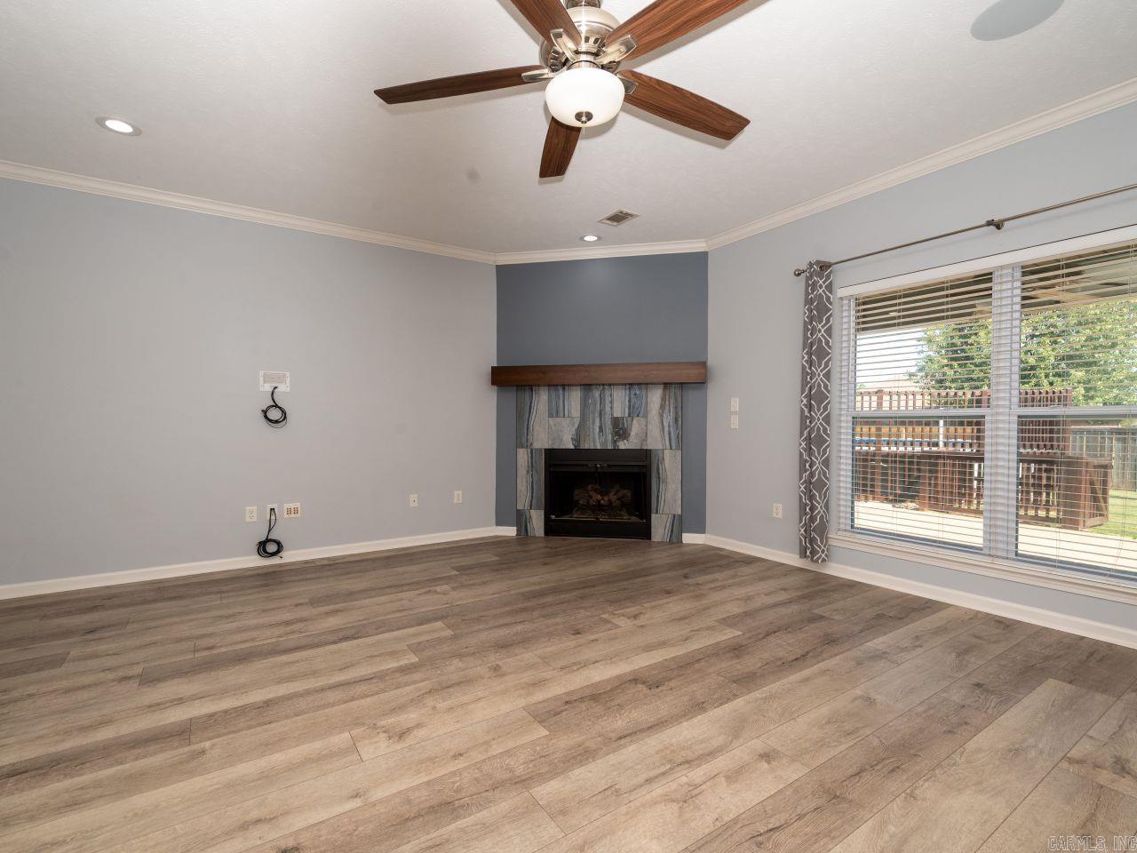 SPRING VALLEY - Residential