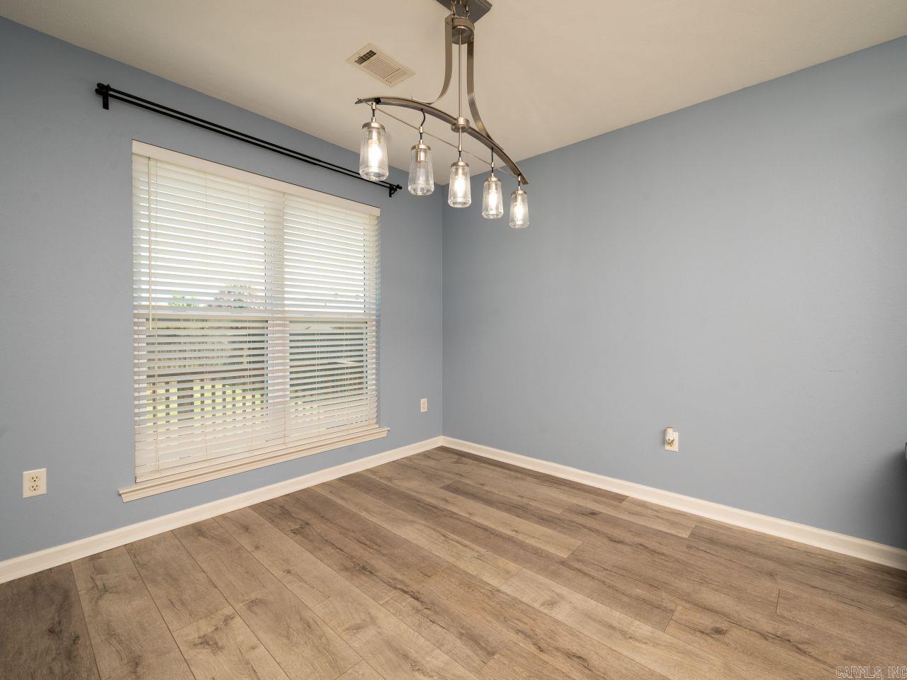 SPRING VALLEY - Residential